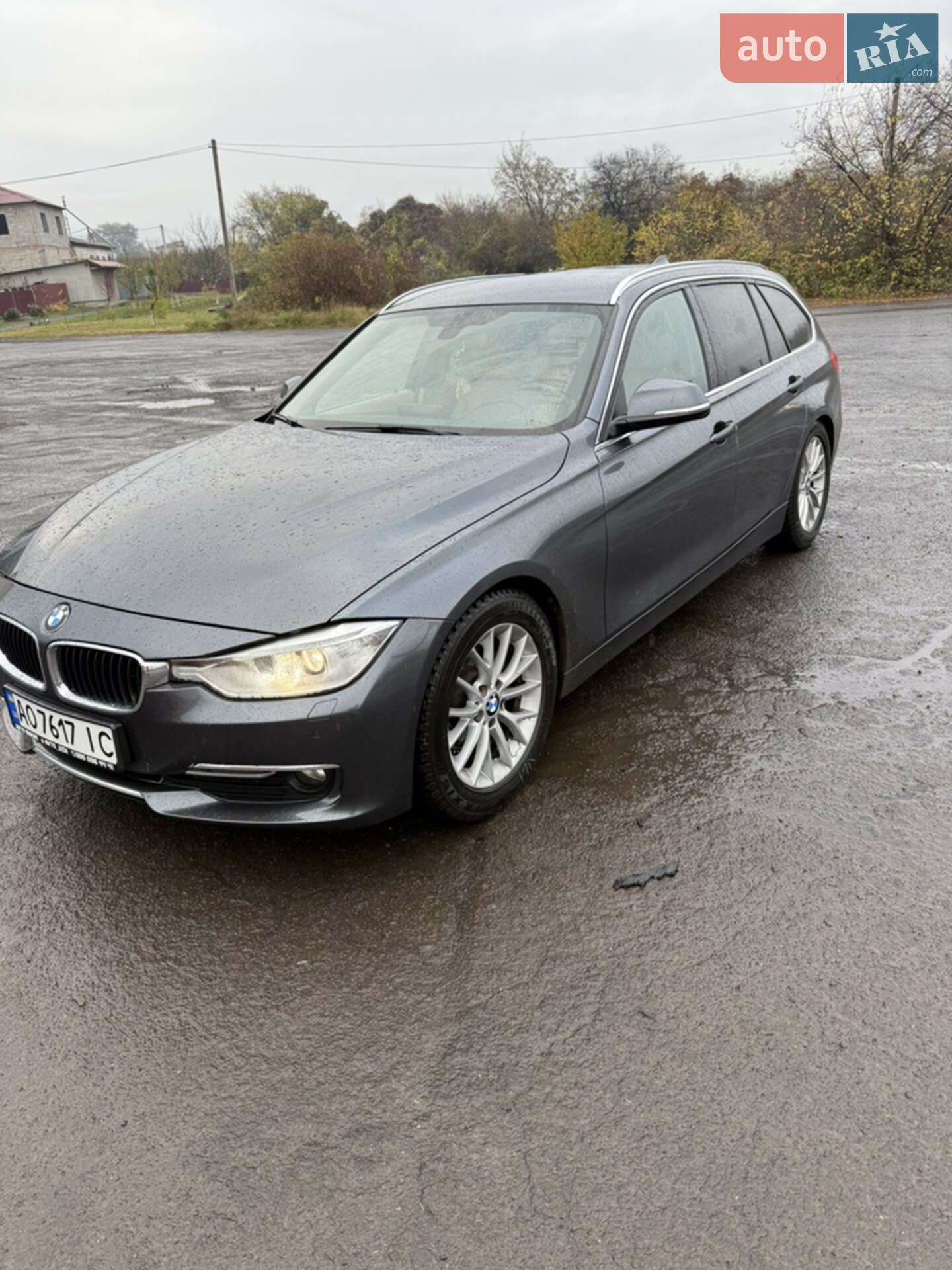 BMW 3 Series 2013 VIN WBA3L11030KP40958 фото оголошення 2 з 7