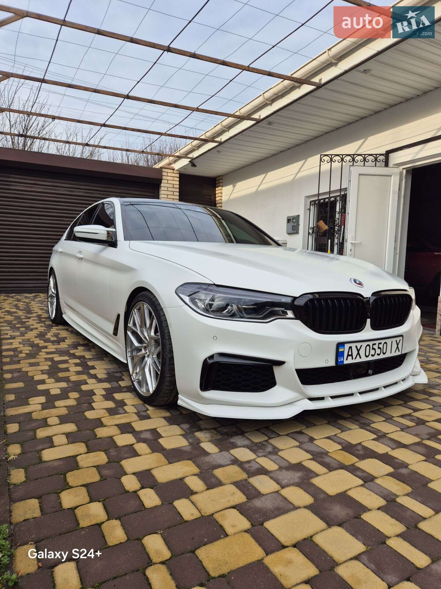 BMW 5 Series 2019 VIN WBAJS7C01LBN96485 фото оголошення 7 з 14