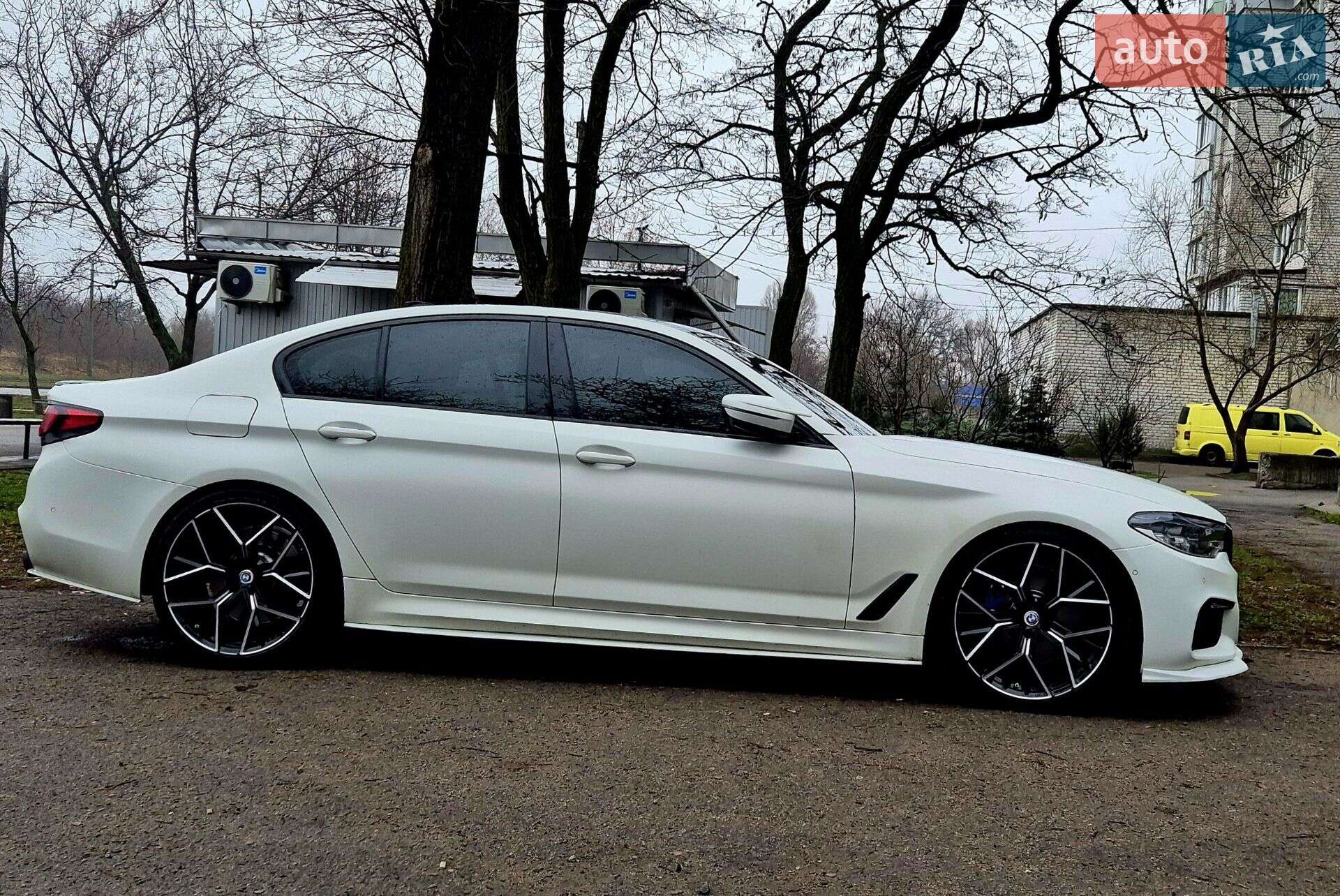 BMW 5 Series 2019 VIN WBAJS7C01LBN96485 фото оголошення 10 з 14