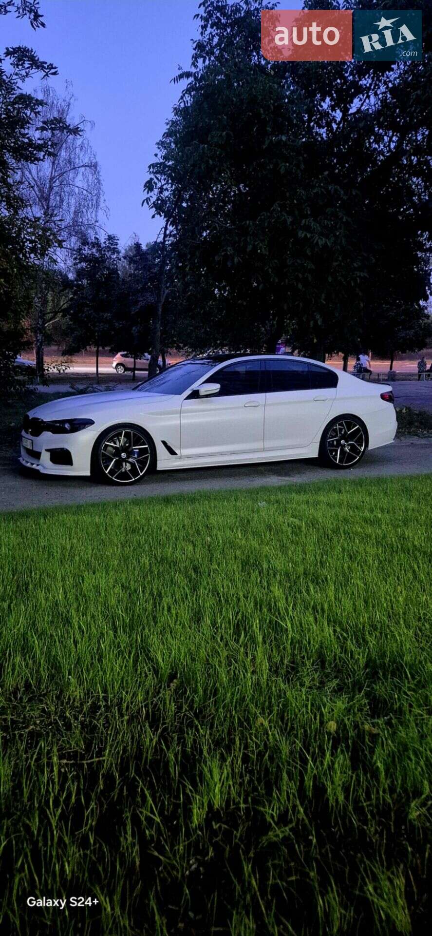 BMW 5 Series 2019 VIN WBAJS7C01LBN96485 фото оголошення 13 з 14