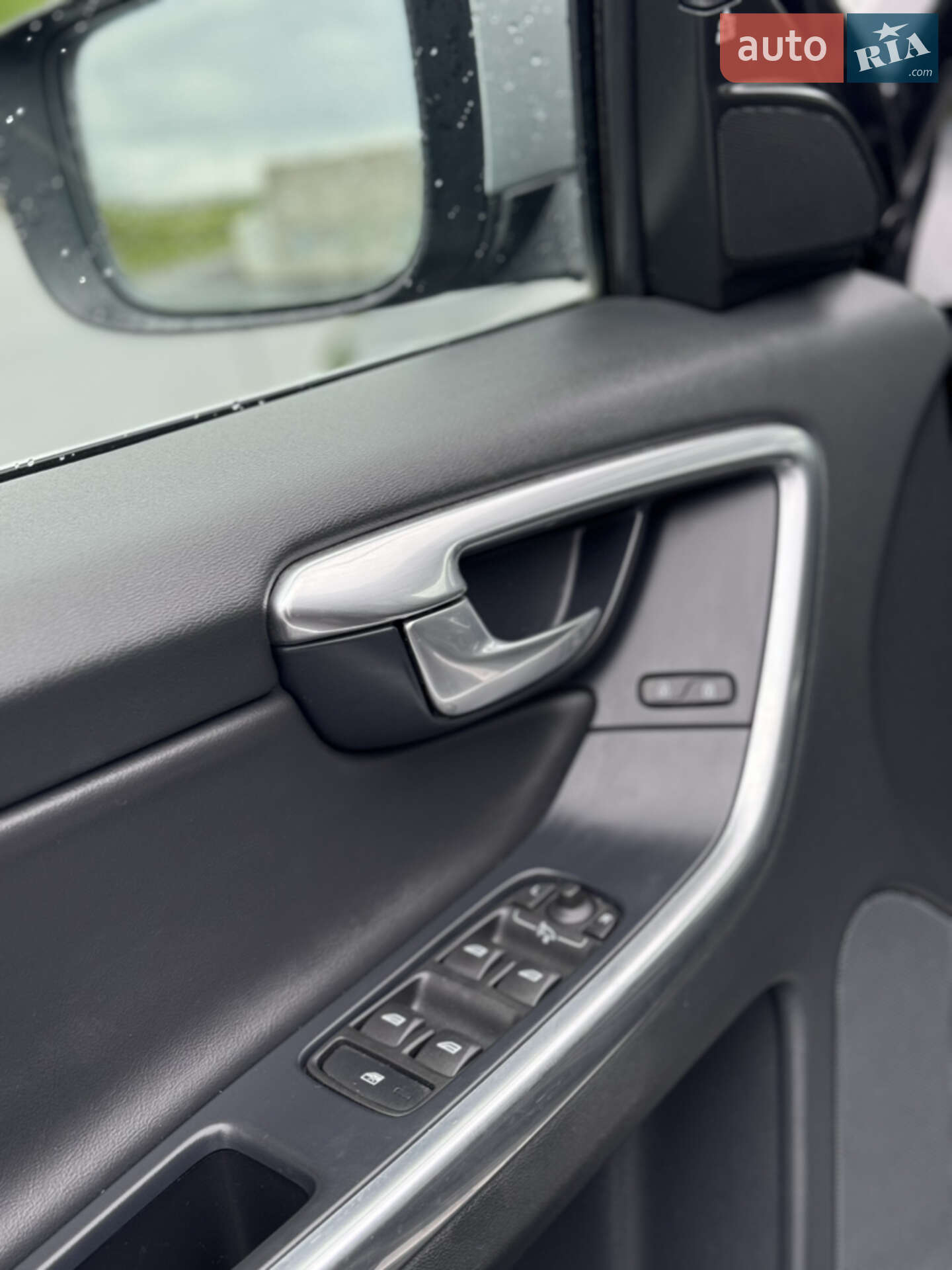 Volvo Xc60 2015 VIN YV1DZ97C6G2857875 фото оголошення 31 з 42