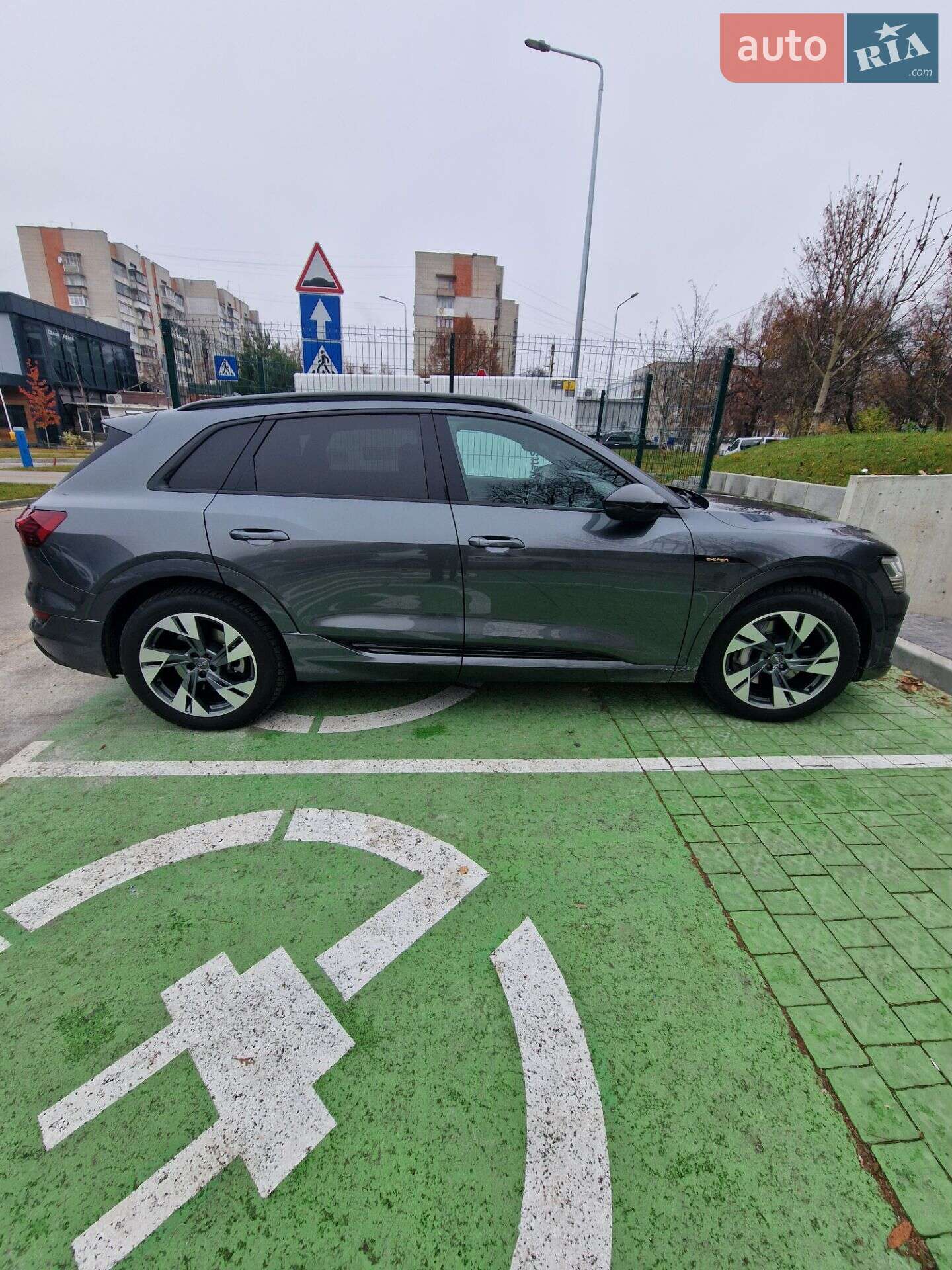 Audi e-tron 2020 VIN WAUZZZGE8LB030176 фото оголошення 42 з 63