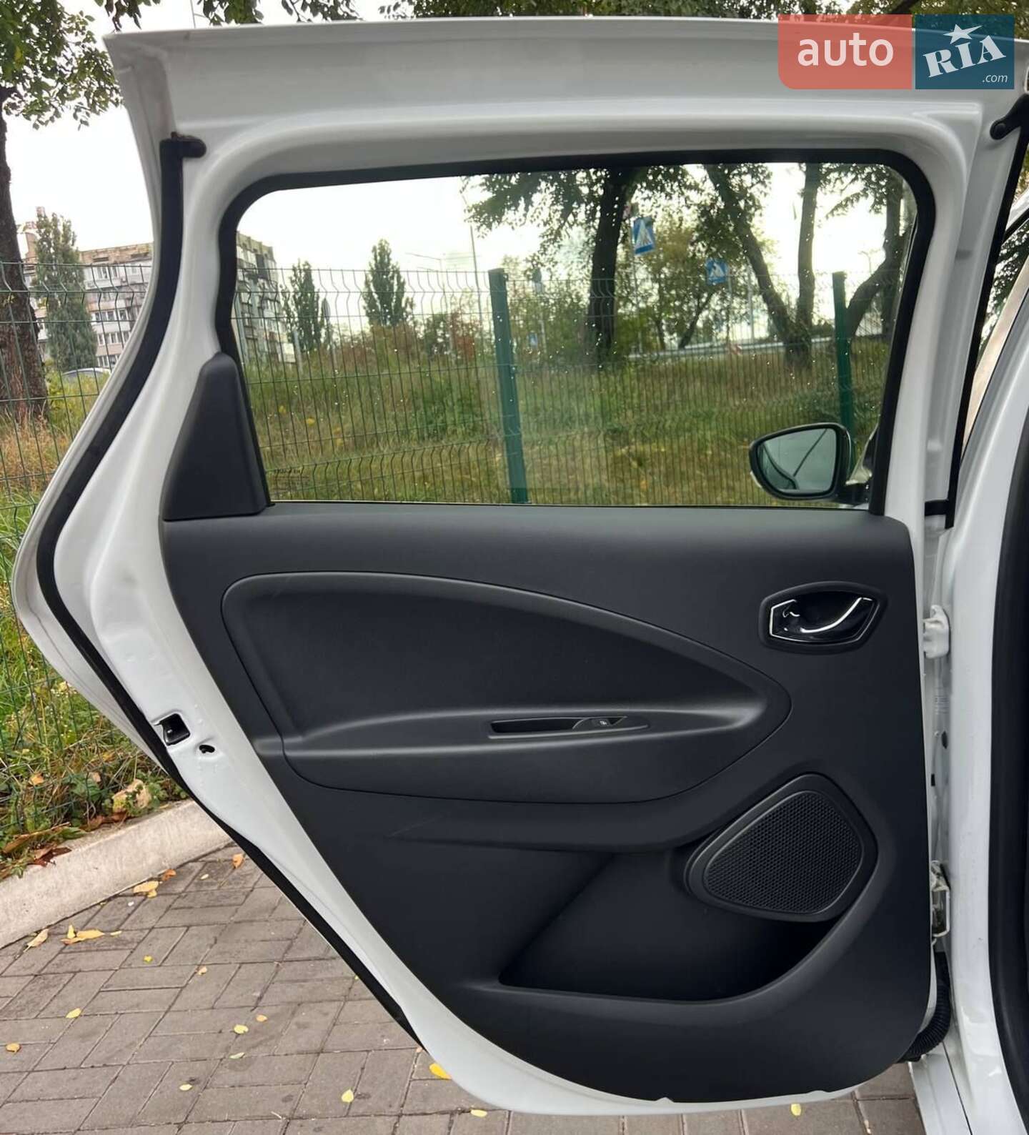 Renault Zoe 2018 VIN VF1AG000661185897 фото оголошення 3 з 14