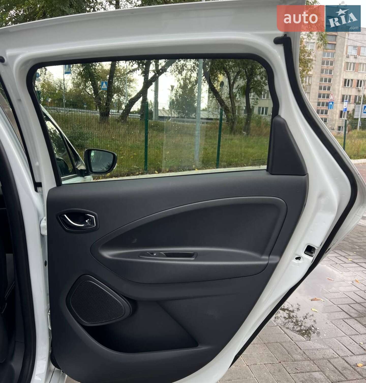 Renault Zoe 2018 VIN VF1AG000661185897 фото оголошення 8 з 14