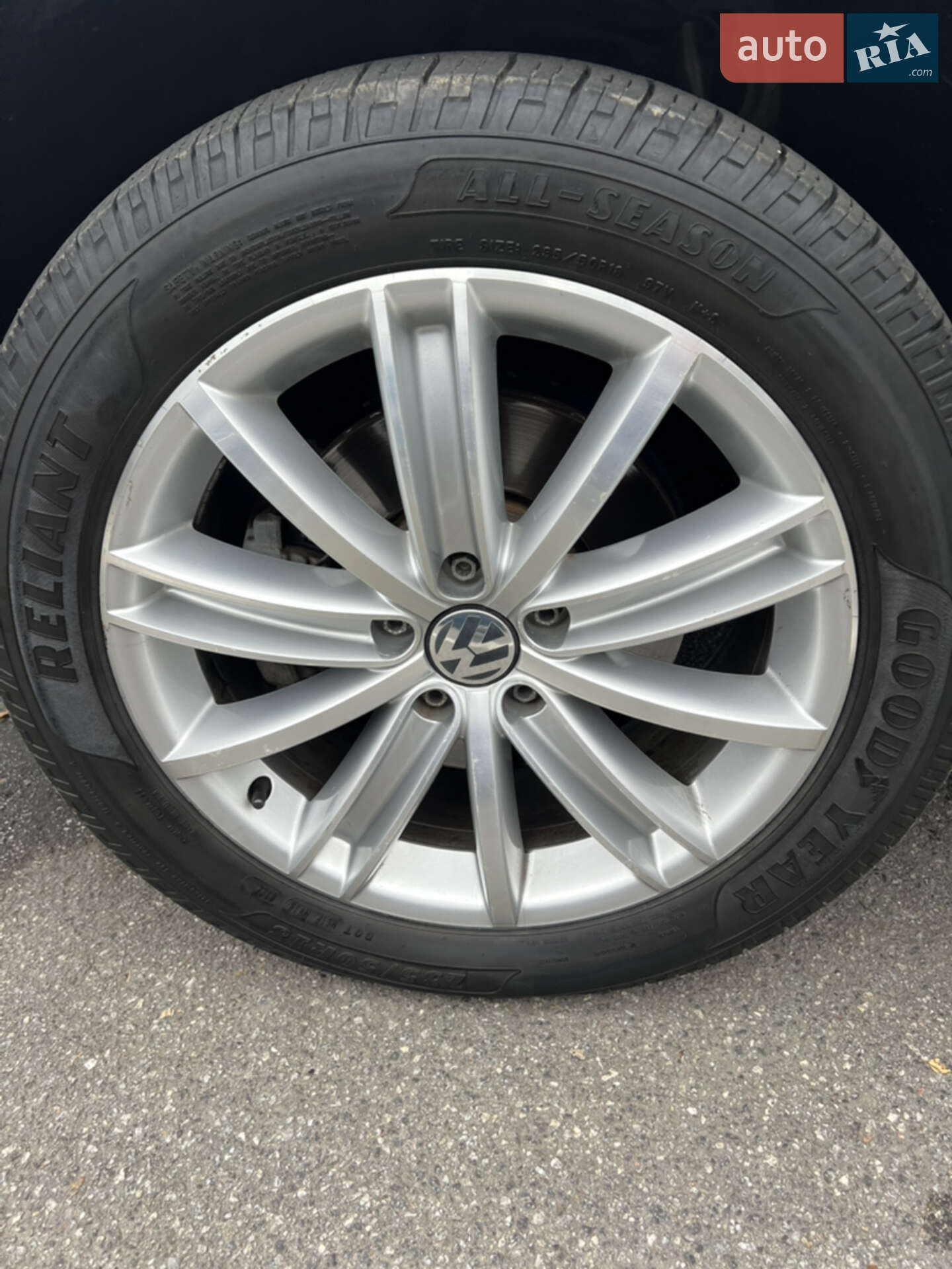 Volkswagen Tiguan 2015 VIN WVGAV7AX4GW524720 фото оголошення 17 з 27