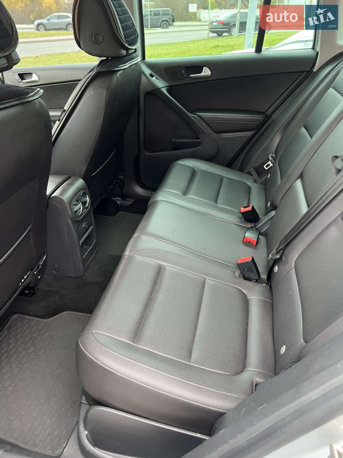 Volkswagen Tiguan 2015 VIN WVGAV7AX4GW524720 фото оголошення 19 з 27