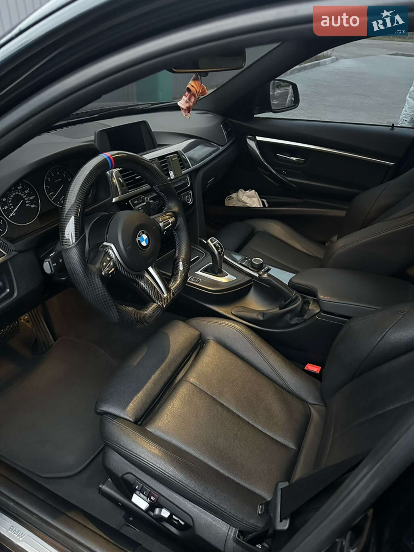 BMW 3 Series 2018 VIN WBA8D9C52JA616164 фото оголошення 14 з 21