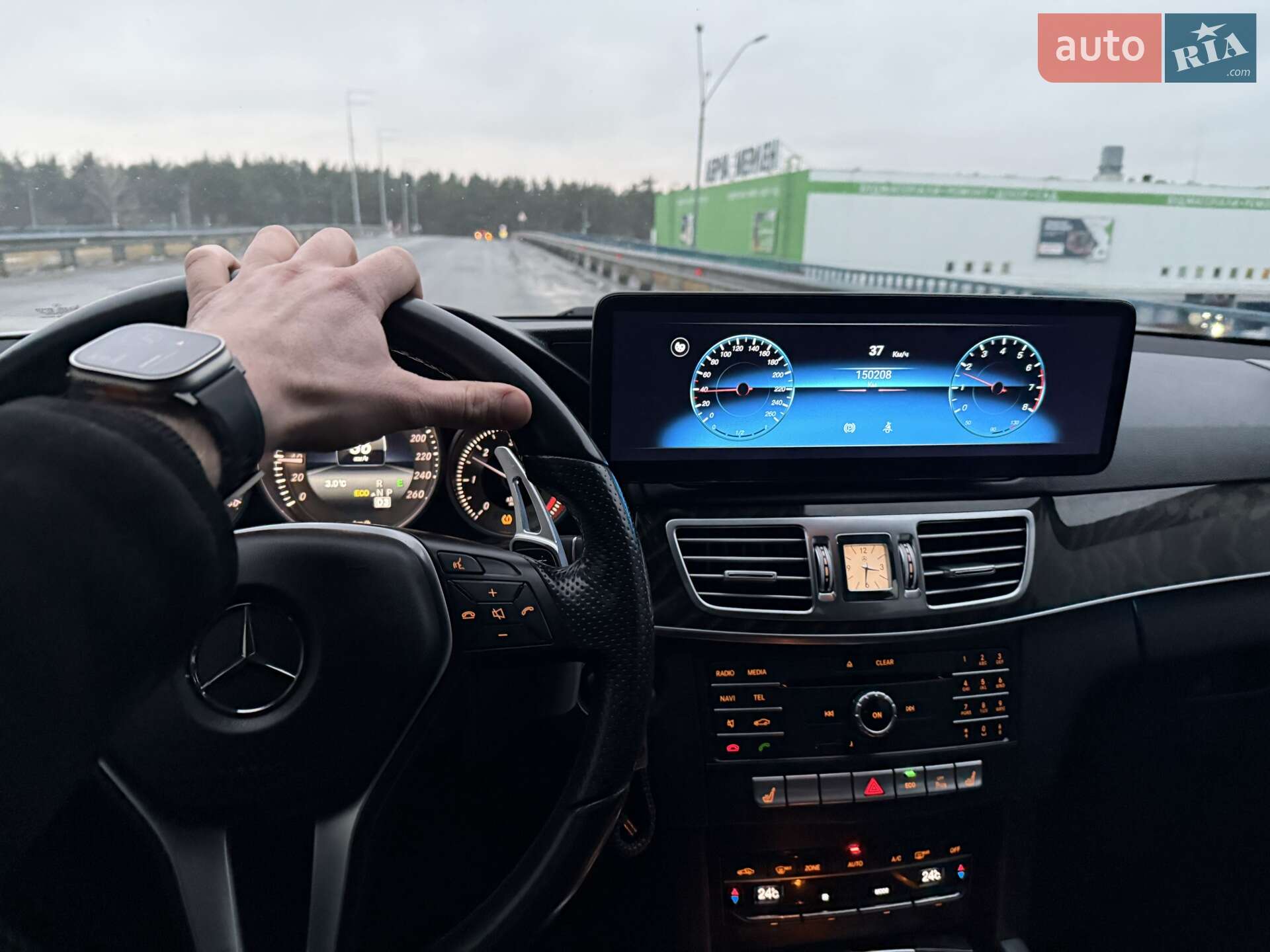 Mercedes-Benz E-Class 2015 VIN WDD2120011B287238 фото оголошення 19 з 40