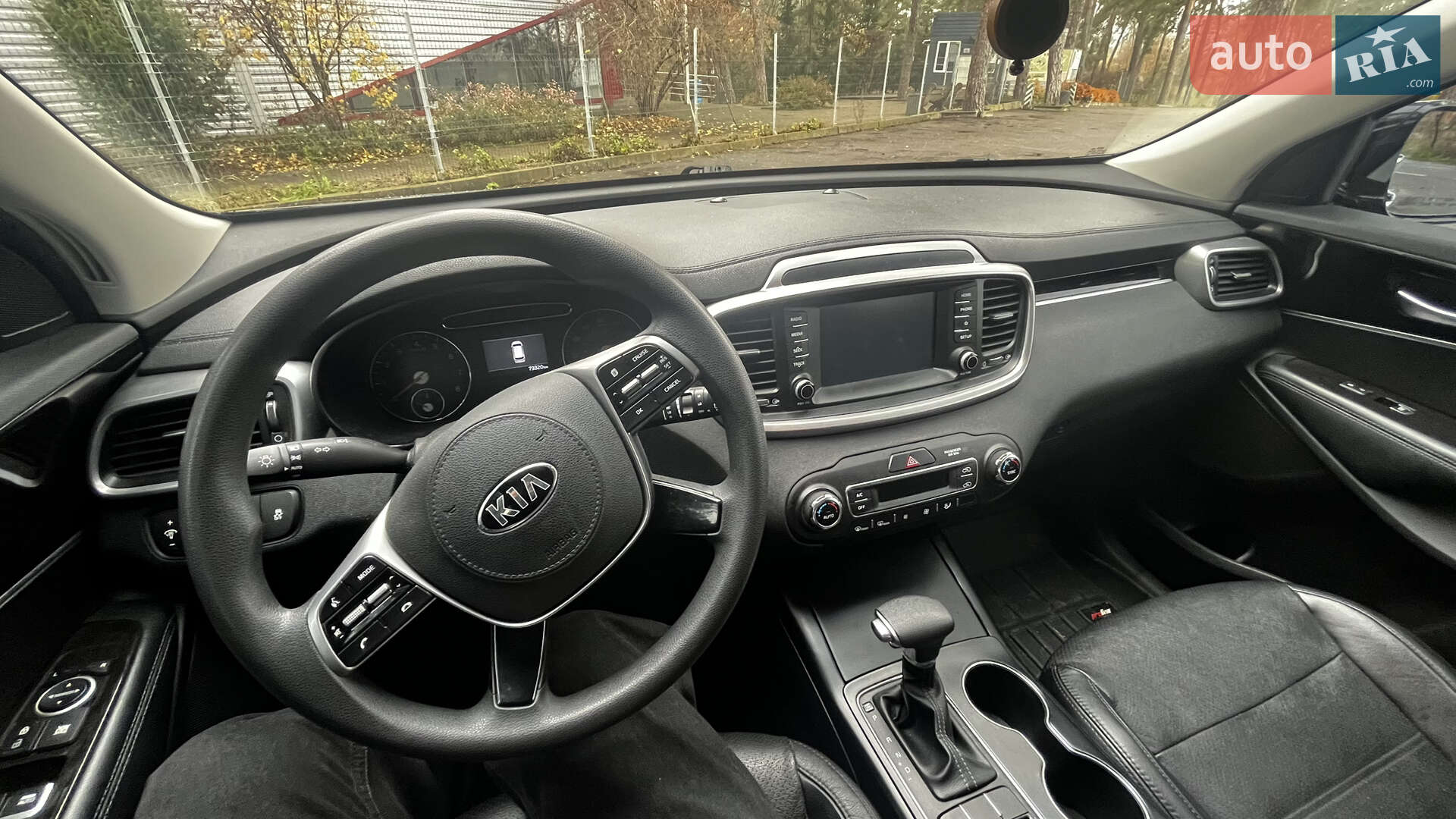 Kia Sorento 2018 VIN 5XYPG4A59KG472593 фото оголошення 13 з 30