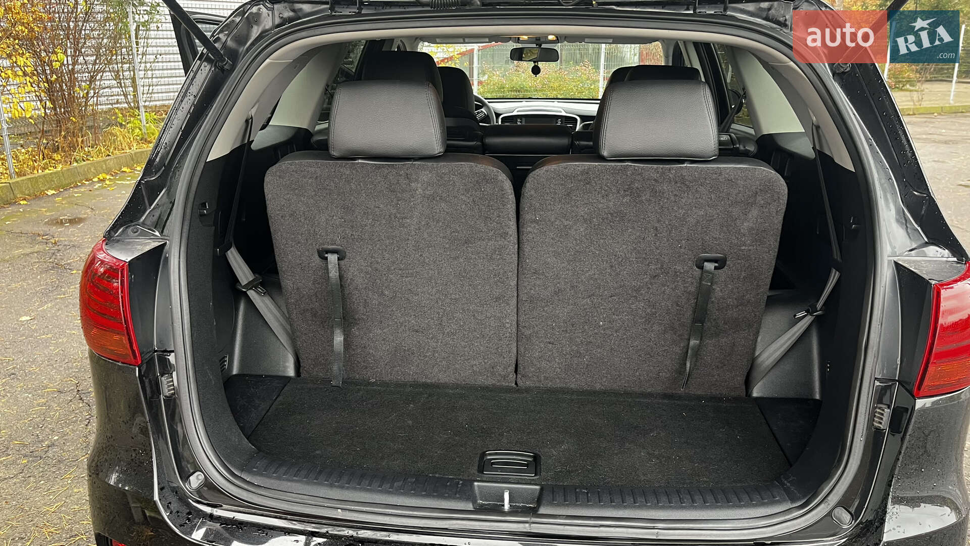 Kia Sorento 2018 VIN 5XYPG4A59KG472593 фото оголошення 23 з 30