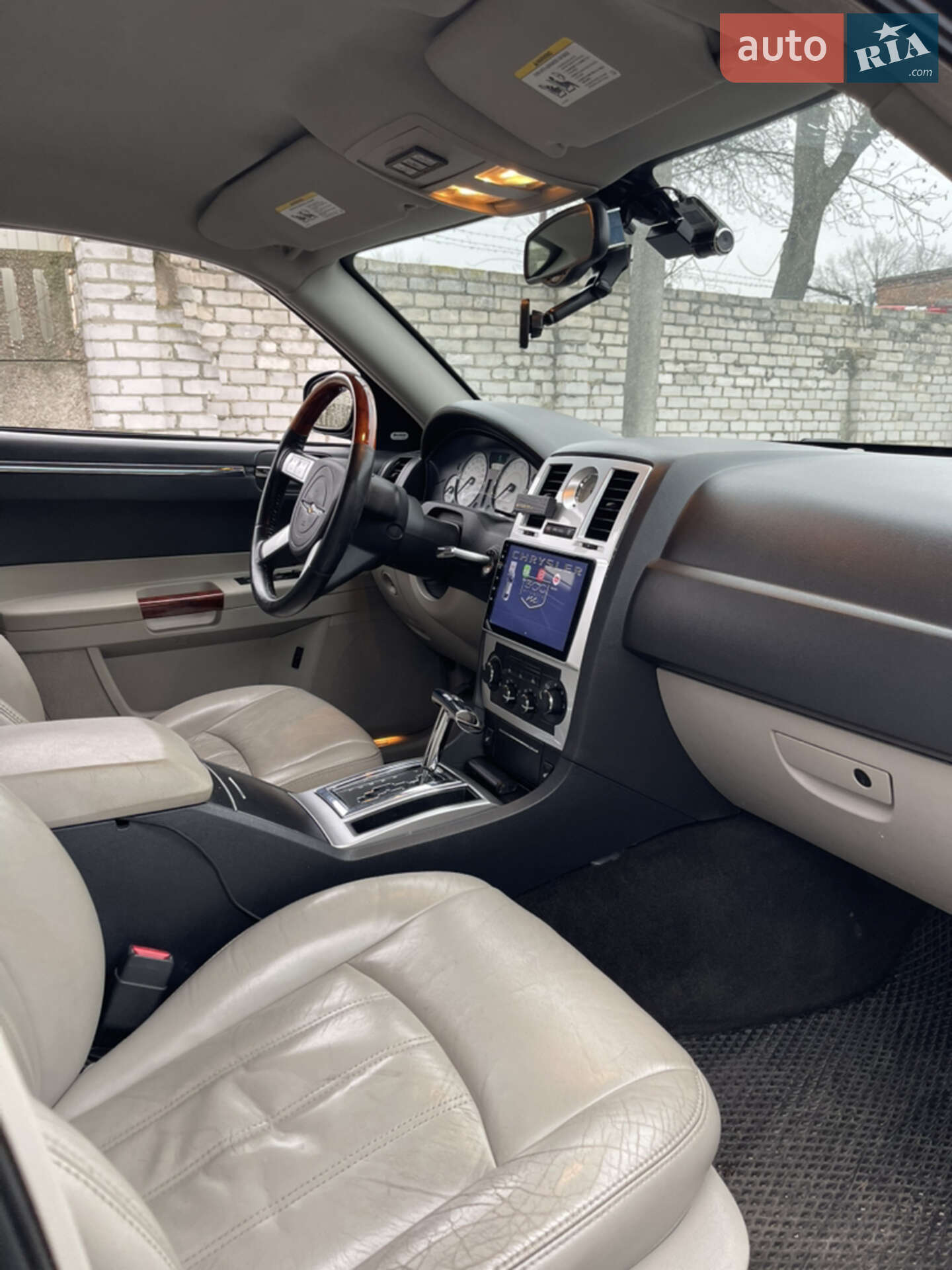 Chrysler 300C 2005 VIN 1C3AAB3G35H666482 фото оголошення 10 з 16