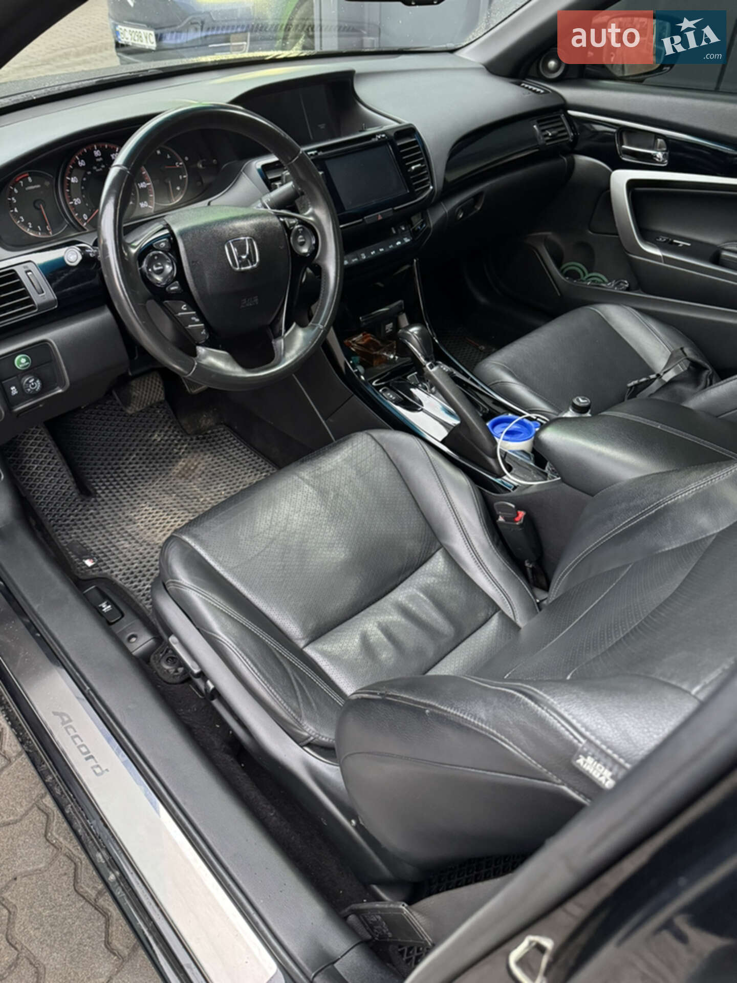 Honda Accord 2017 VIN 1HGCT1B88HA008786 фото оголошення 19 з 22