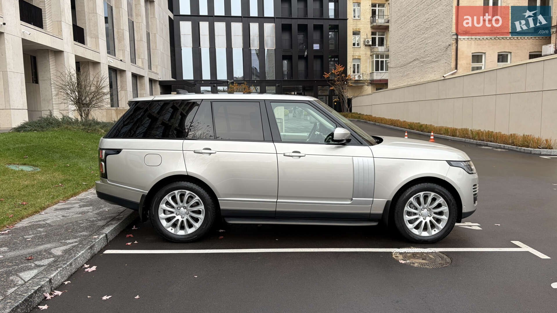 Land Rover Range Rover 2018 VIN SALGA2BJ1JA506650 фото оголошення 9 з 29