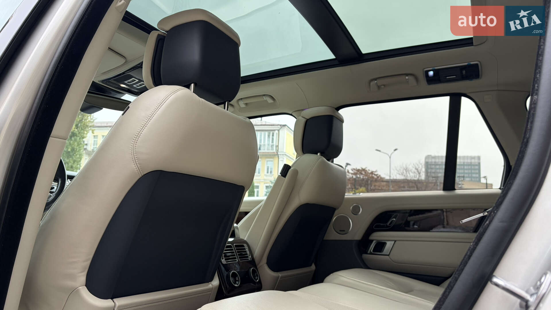 Land Rover Range Rover 2018 VIN SALGA2BJ1JA506650 фото оголошення 21 з 29