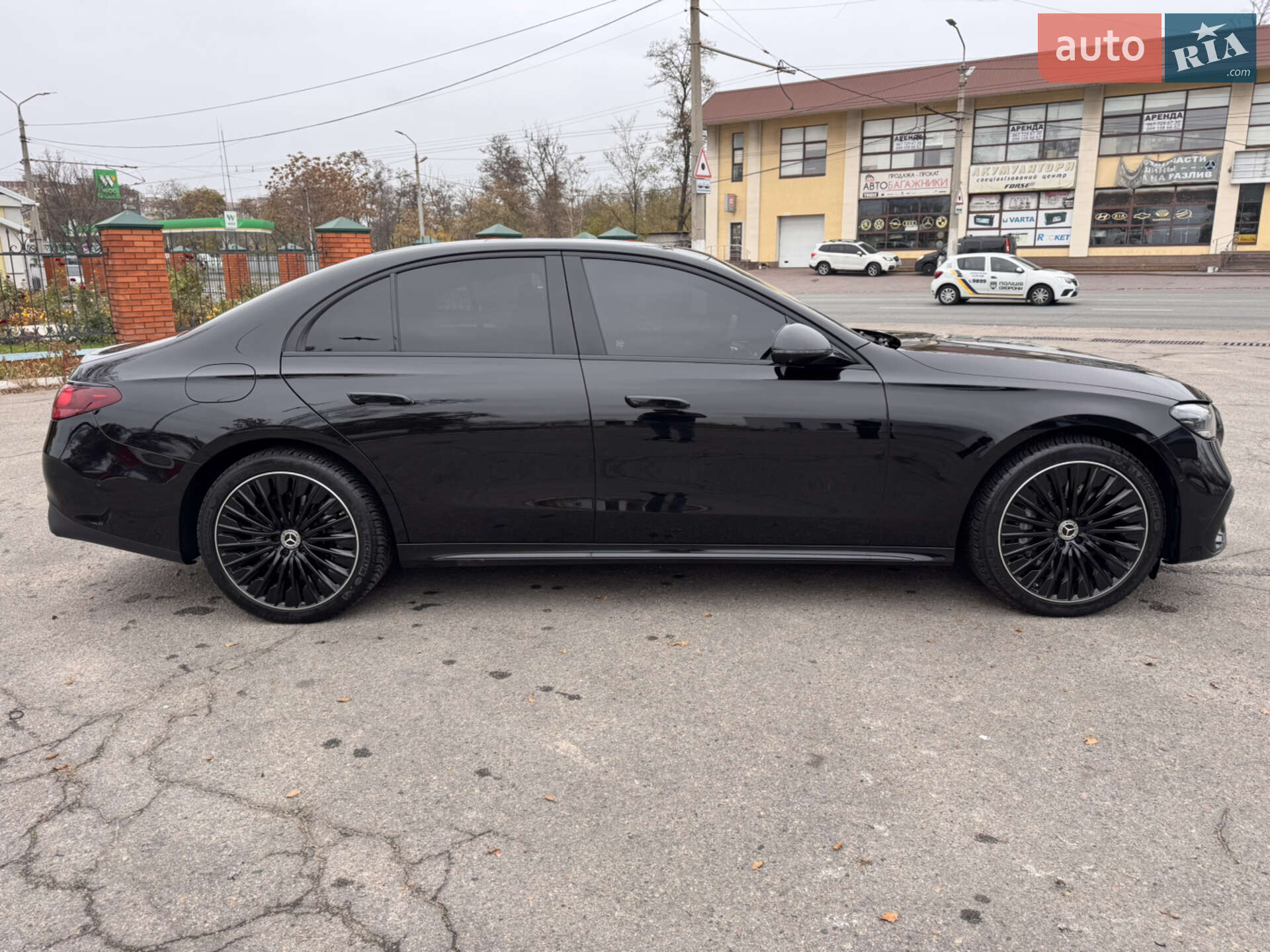 Mercedes-Benz E-Class 2023 VIN W1KLF5FB4RA020945 фото оголошення 3 з 28