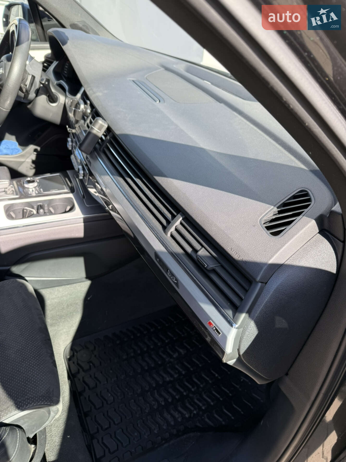 Audi Q7 2018 VIN WAUZZZ4M1KD015601 фото оголошення 36 з 43