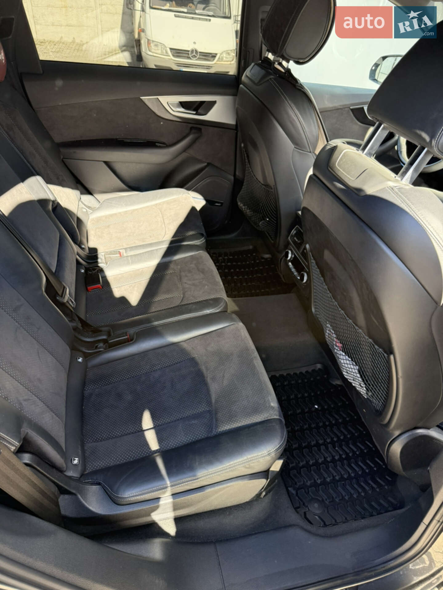 Audi Q7 2018 VIN WAUZZZ4M1KD015601 фото оголошення 35 з 43