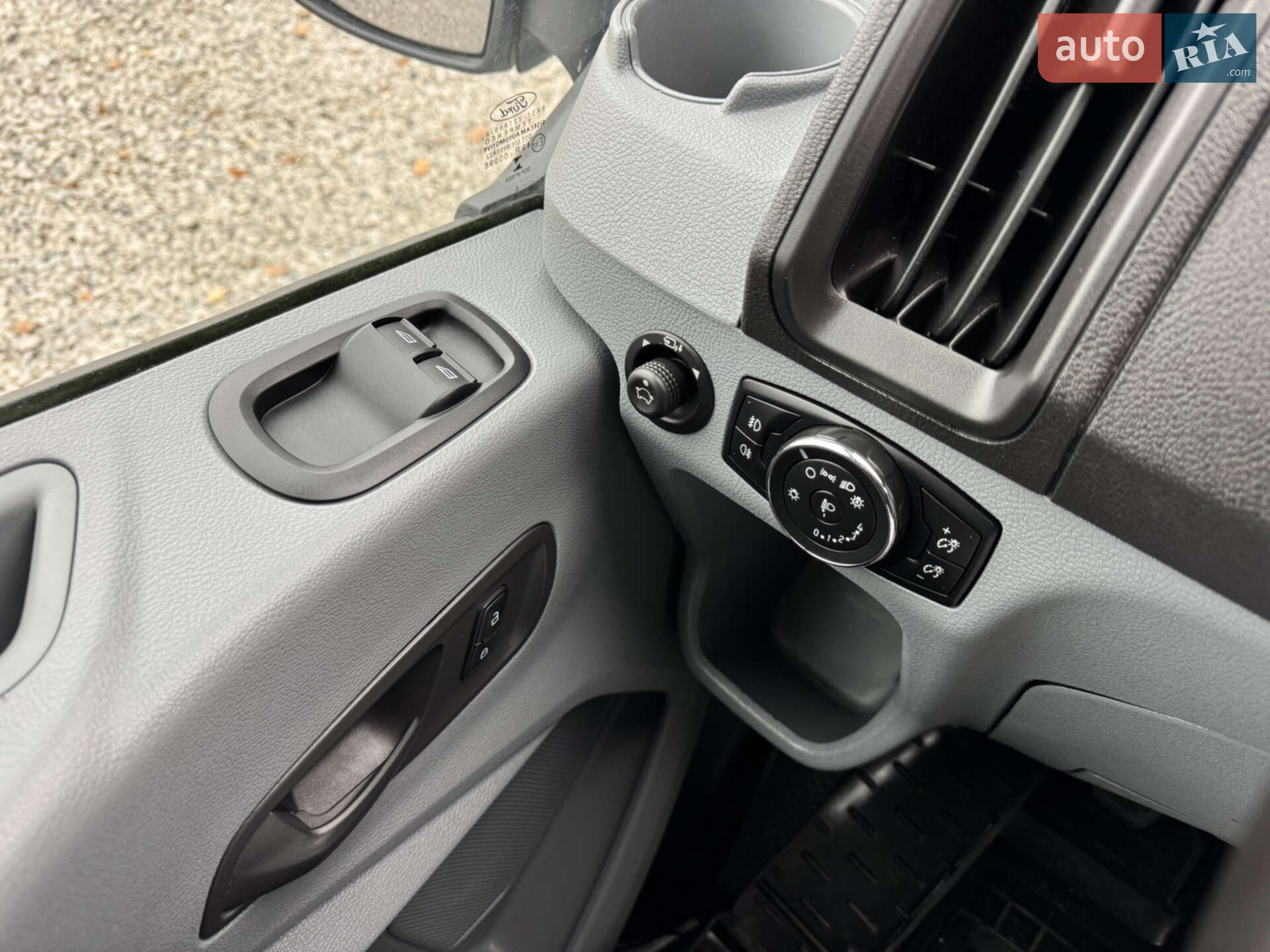 Ford Transit 2019 VIN WF0XXXTTGXKK69800 фото оголошення 16 з 37