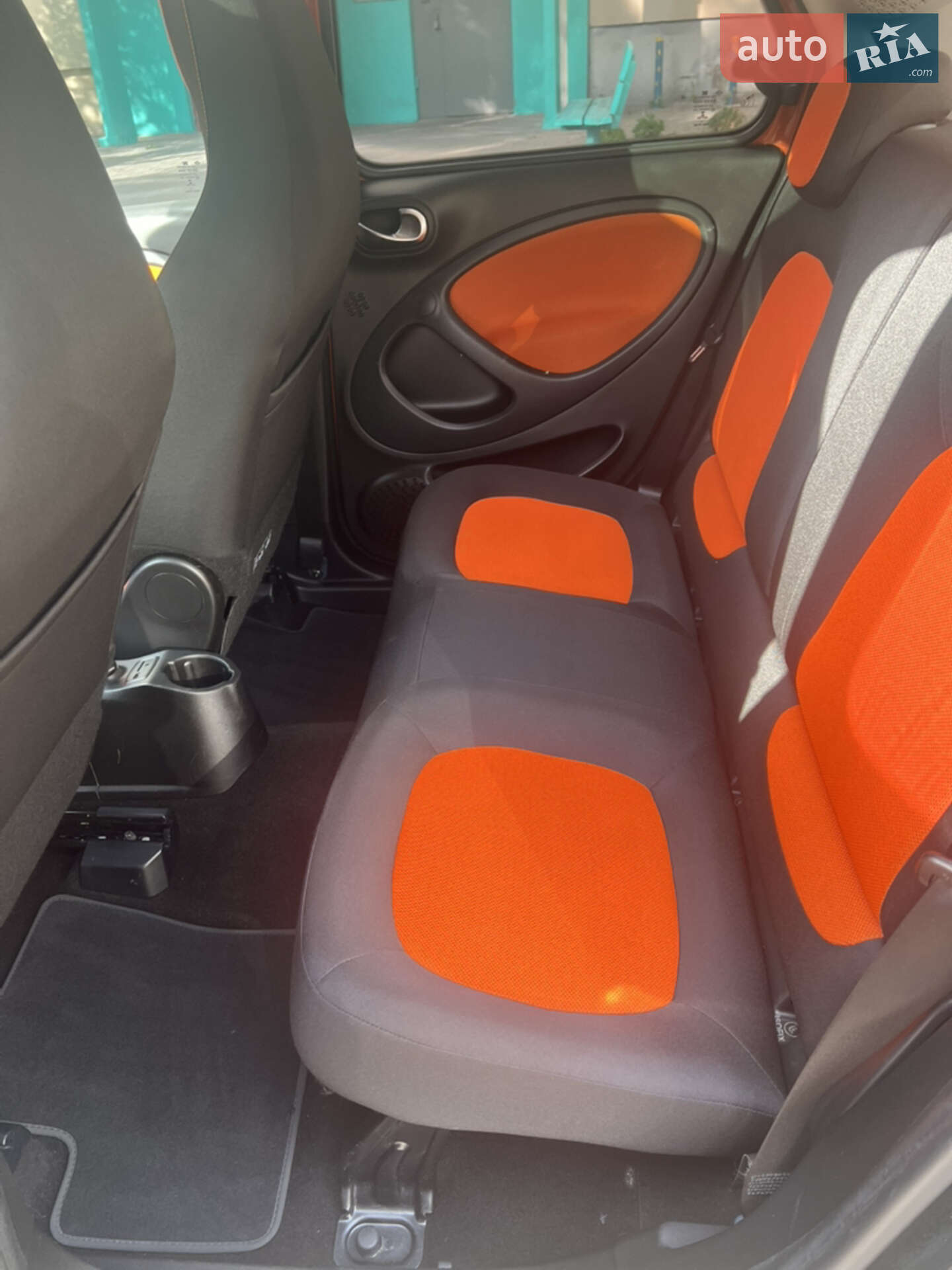 Smart Forfour 2015 VIN WME4530421Y014177 фото оголошення 2 з 7