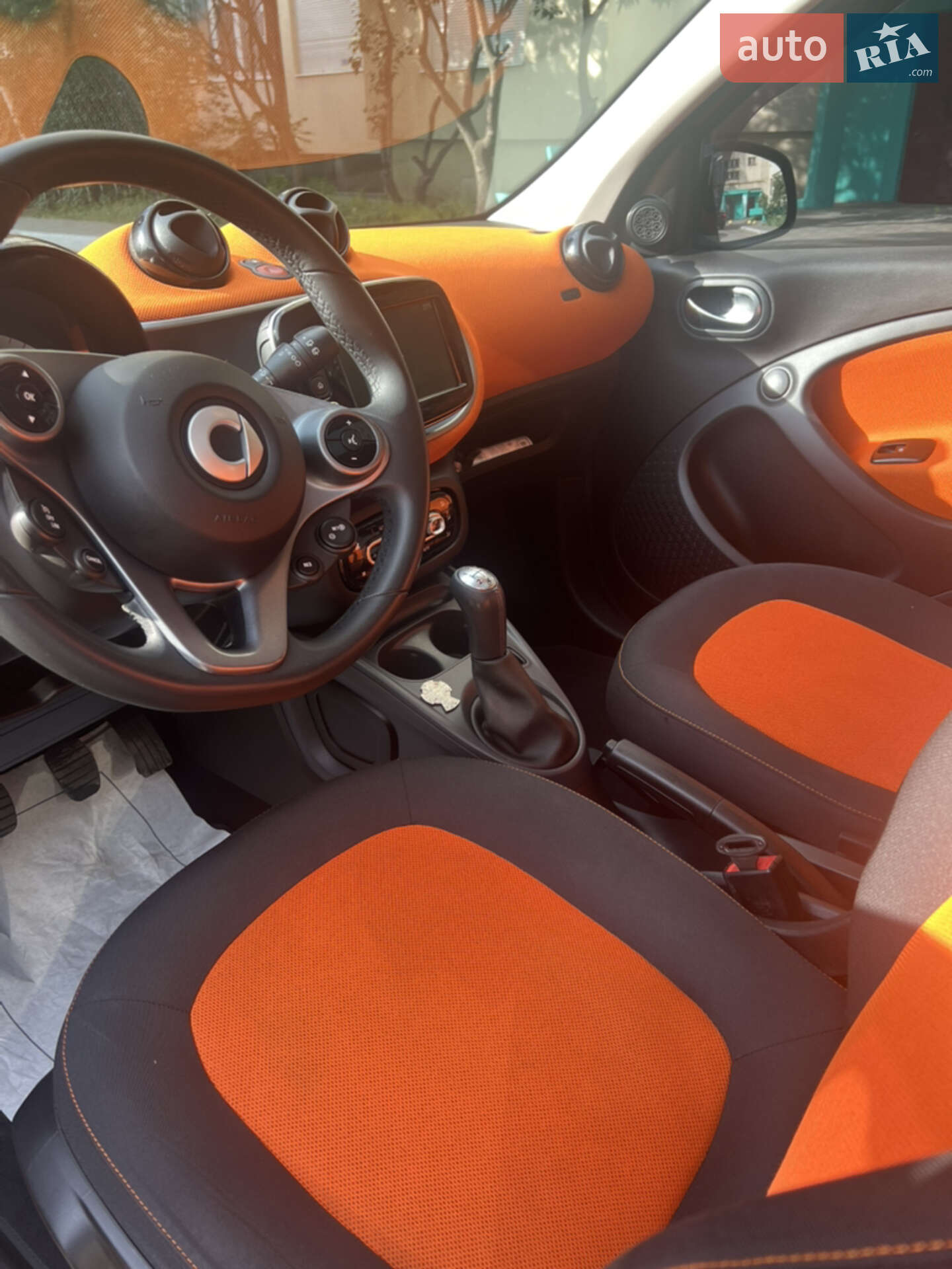 Smart Forfour 2015 VIN WME4530421Y014177 фото оголошення 3 з 7