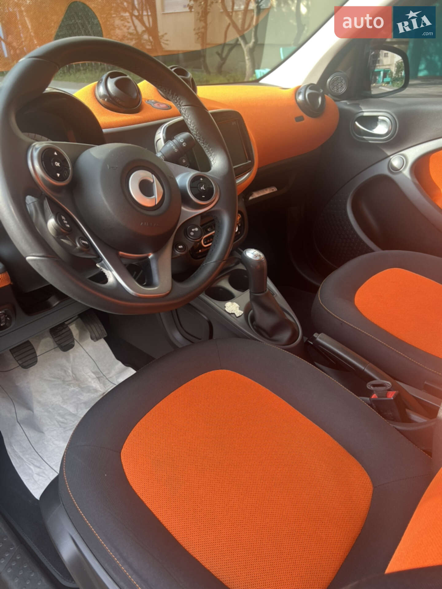 Smart Forfour 2015 VIN WME4530421Y014177 фото оголошення 4 з 7