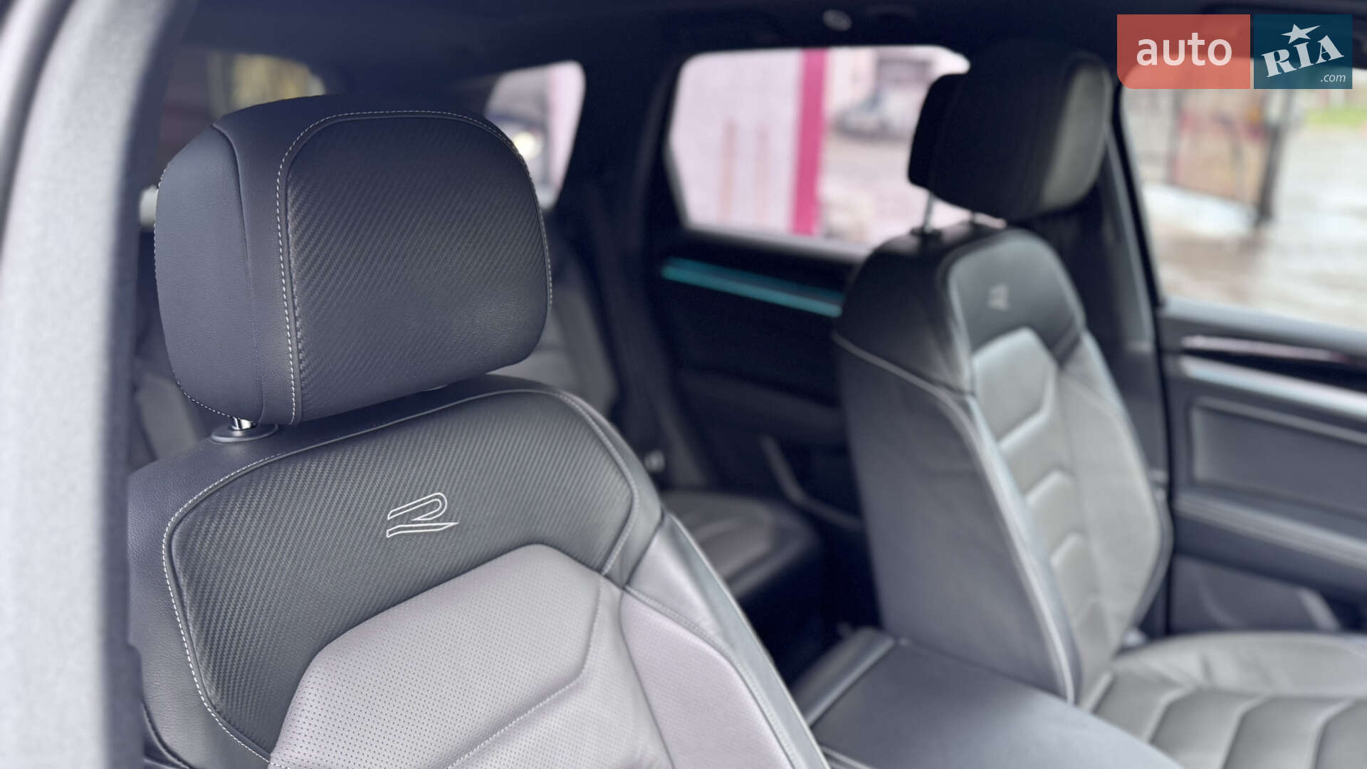 Volkswagen Touareg 2022 VIN WVGZZZCRZND018514 фото оголошення 18 з 36