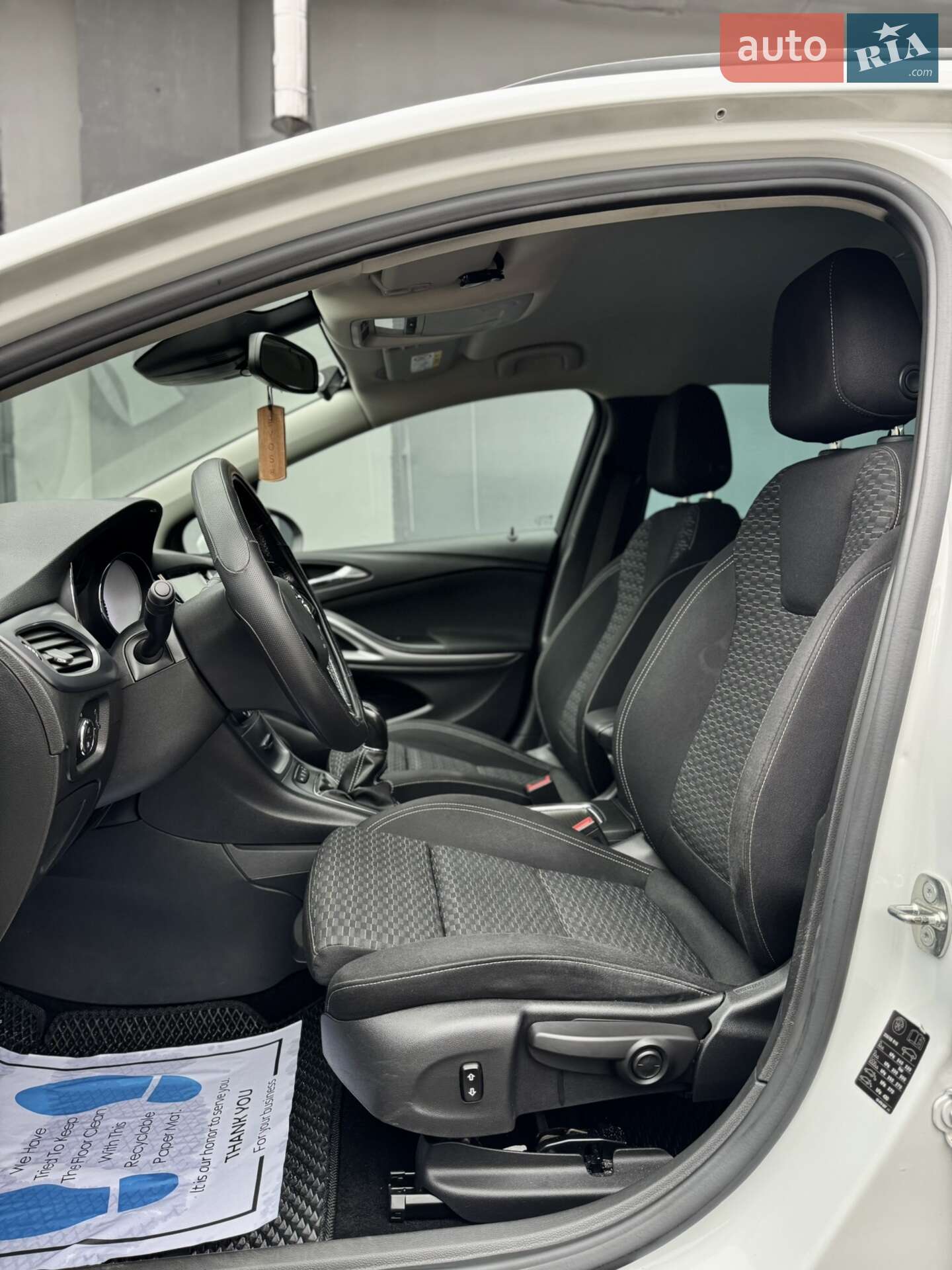 Opel Astra 2018 VIN W0VBD8EKXJ8064660 фото оголошення 46 з 98