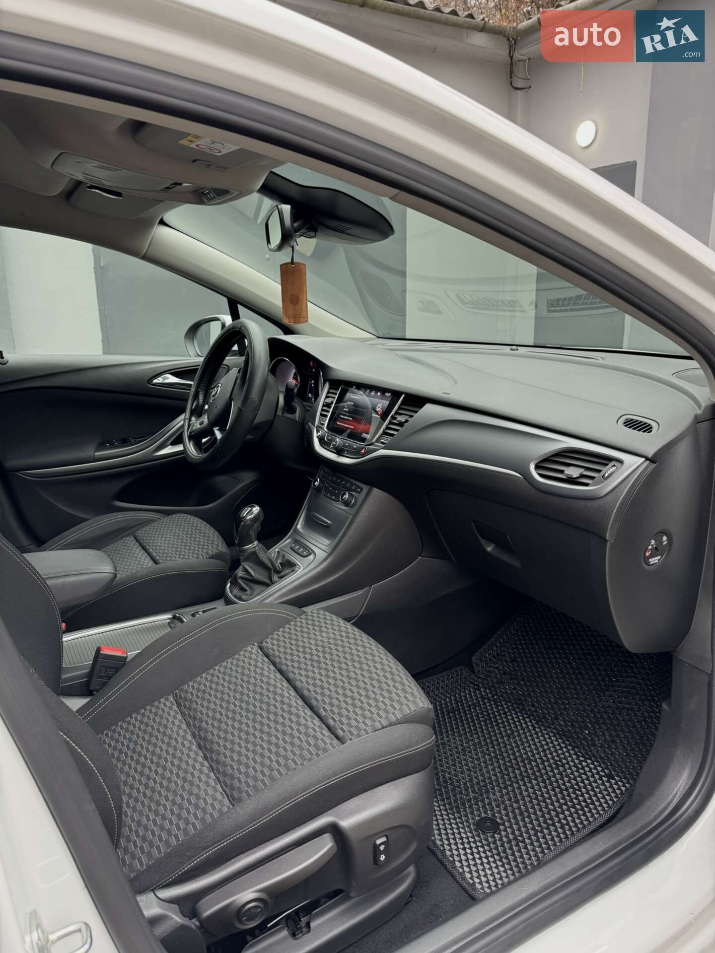 Opel Astra 2018 VIN W0VBD8EKXJ8064660 фото оголошення 76 з 98