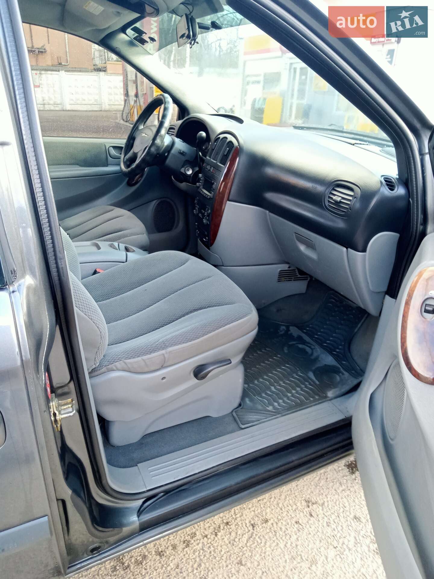 Chrysler Voyager 2004 VIN 1C8GYB2595Y500824 фото оголошення 16 з 29