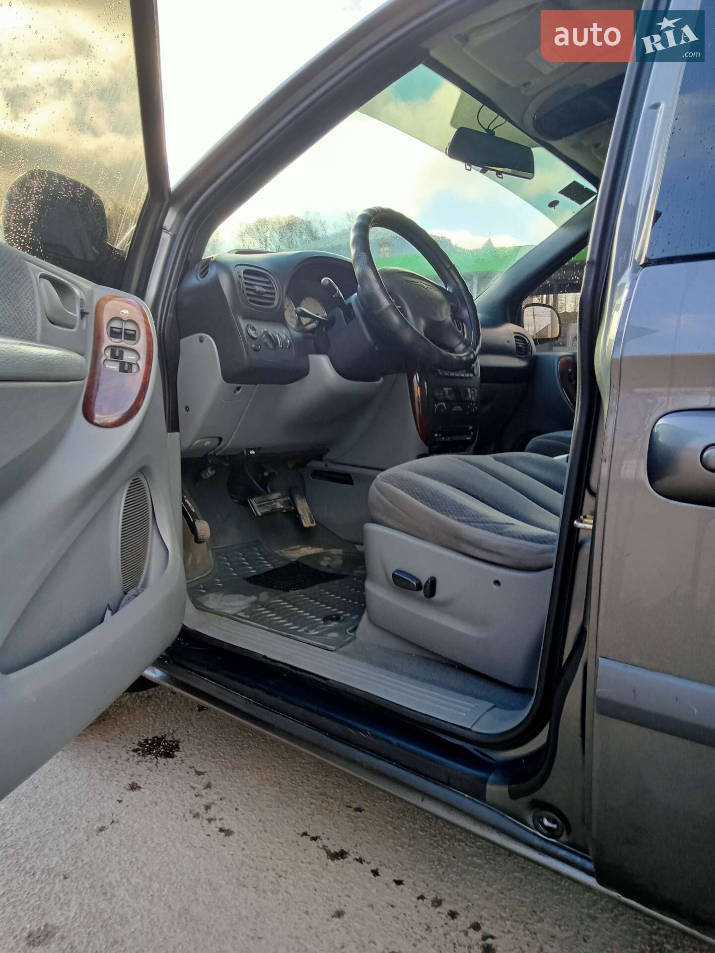 Chrysler Voyager 2004 VIN 1C8GYB2595Y500824 фото оголошення 21 з 29