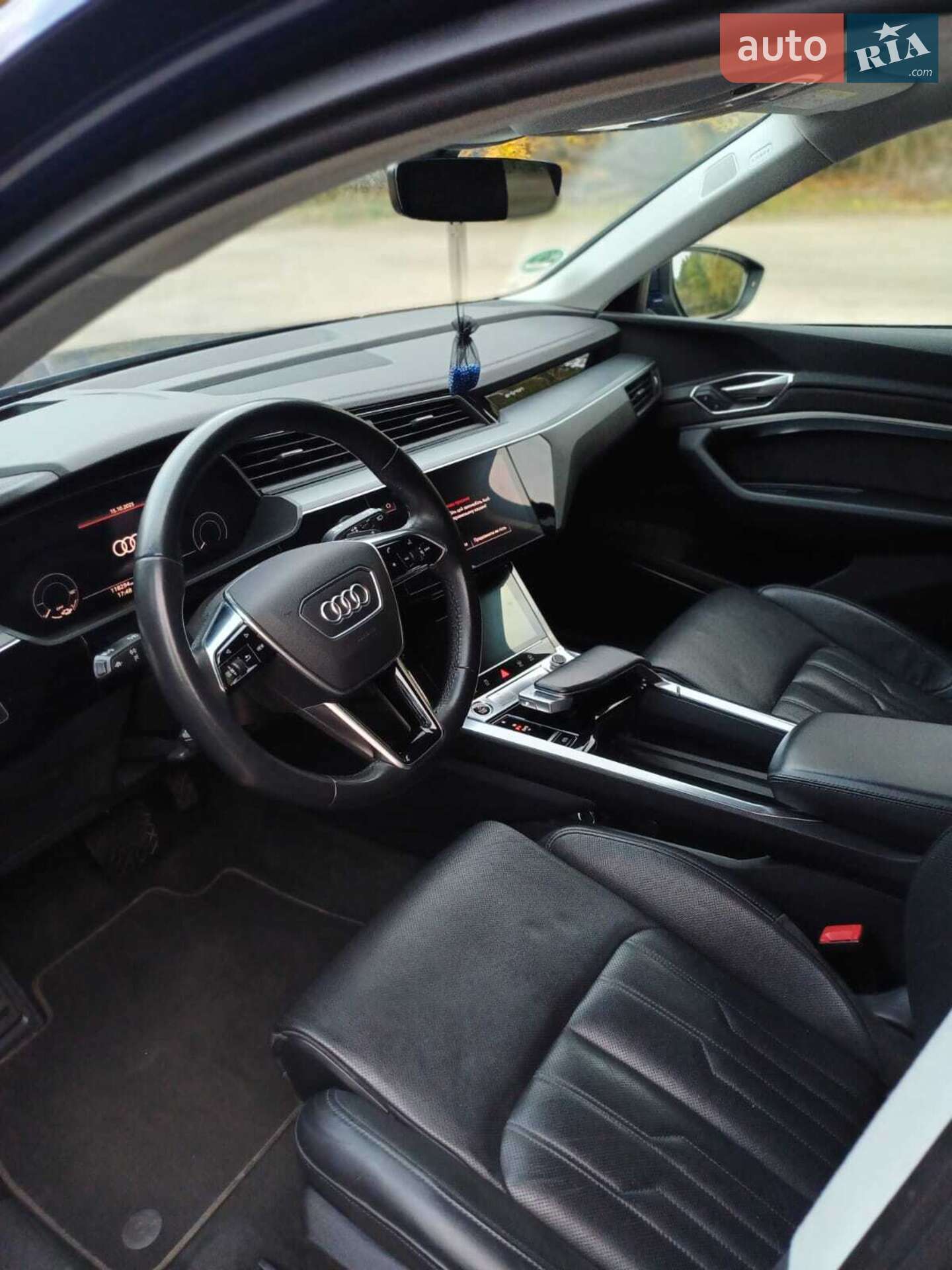 Audi e-tron 2021 VIN WAUZZZGE0MB035163 фото оголошення 10 з 19