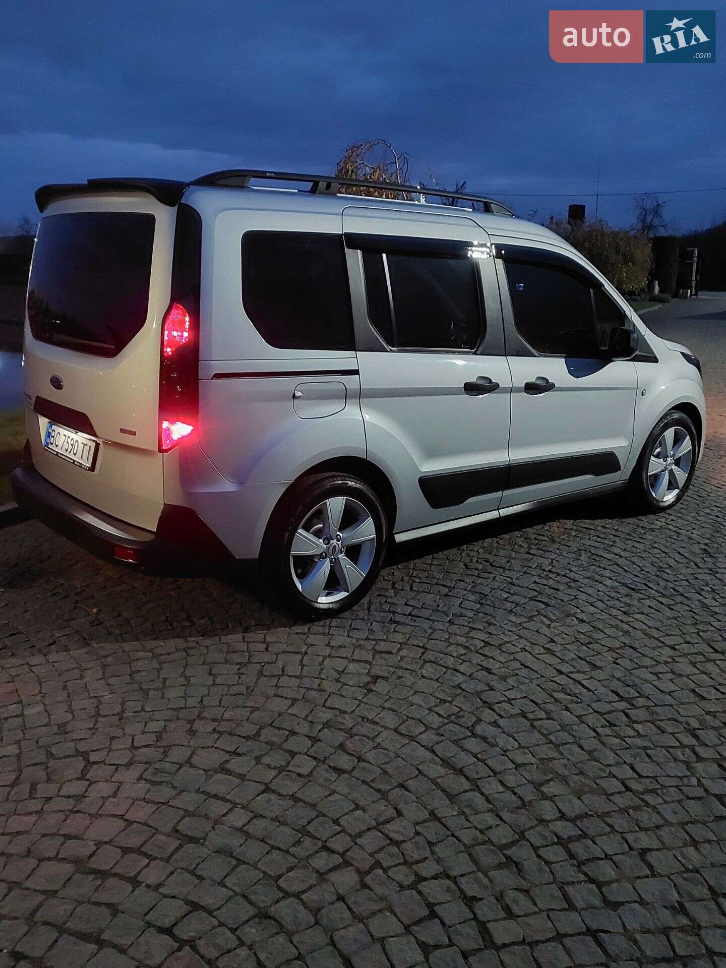 Ford Tourneo Connect 2018 VIN WF0TXXWPGTJU72925 фото оголошення 35 з 80