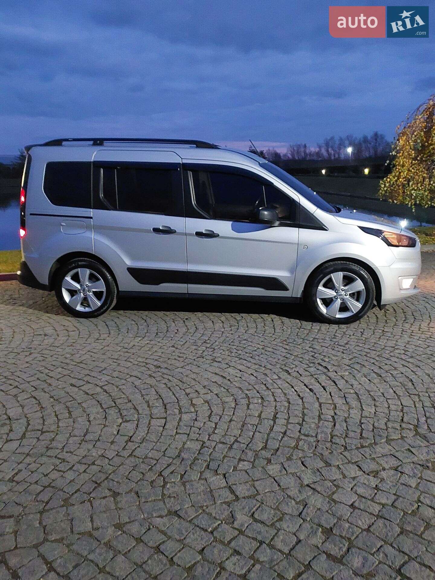 Ford Tourneo Connect 2018 VIN WF0TXXWPGTJU72925 фото оголошення 28 з 80