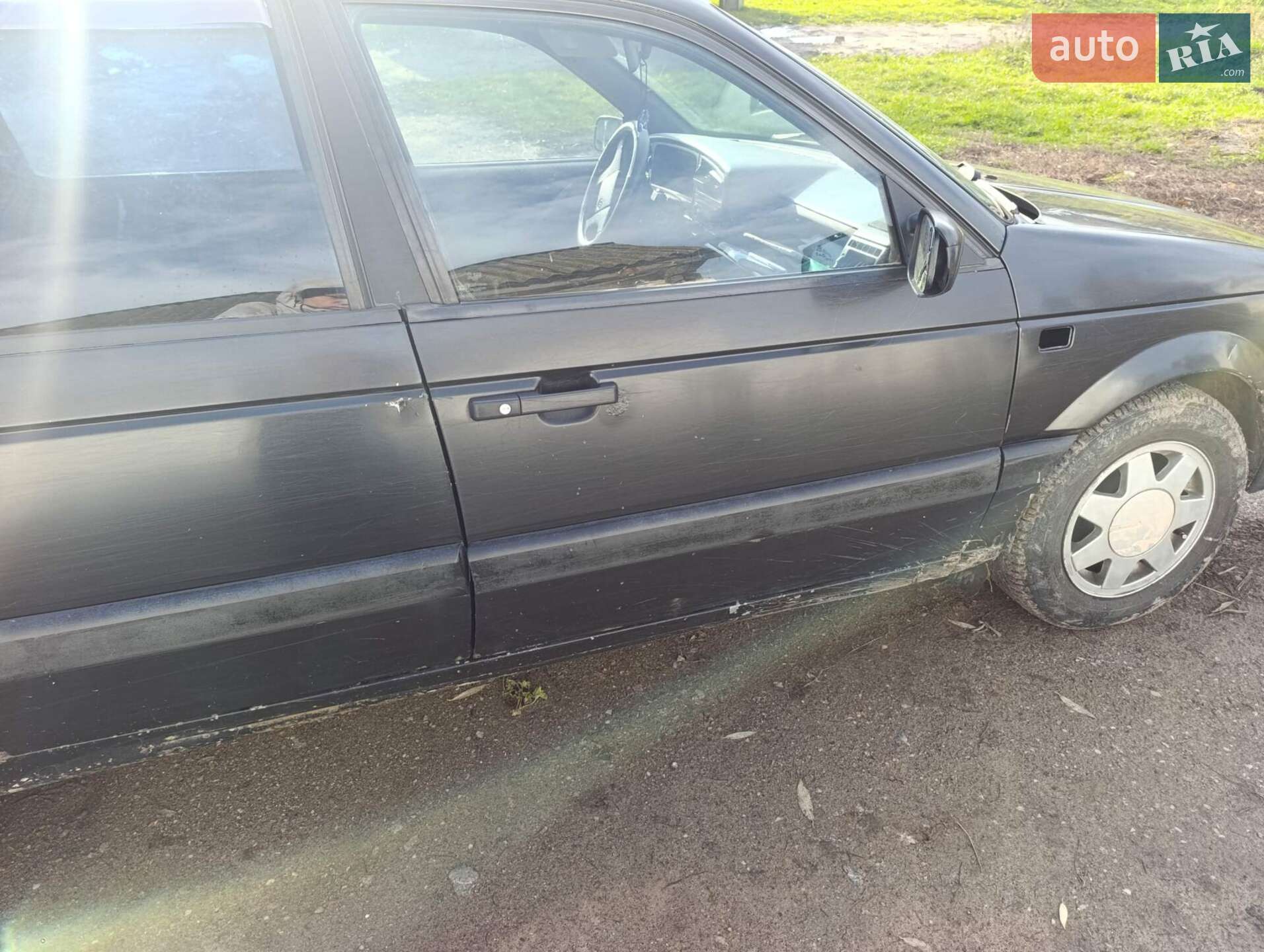 Volkswagen Passat 1991 VIN WVWZZZ31ZMB337445 фото оголошення 2 з 7