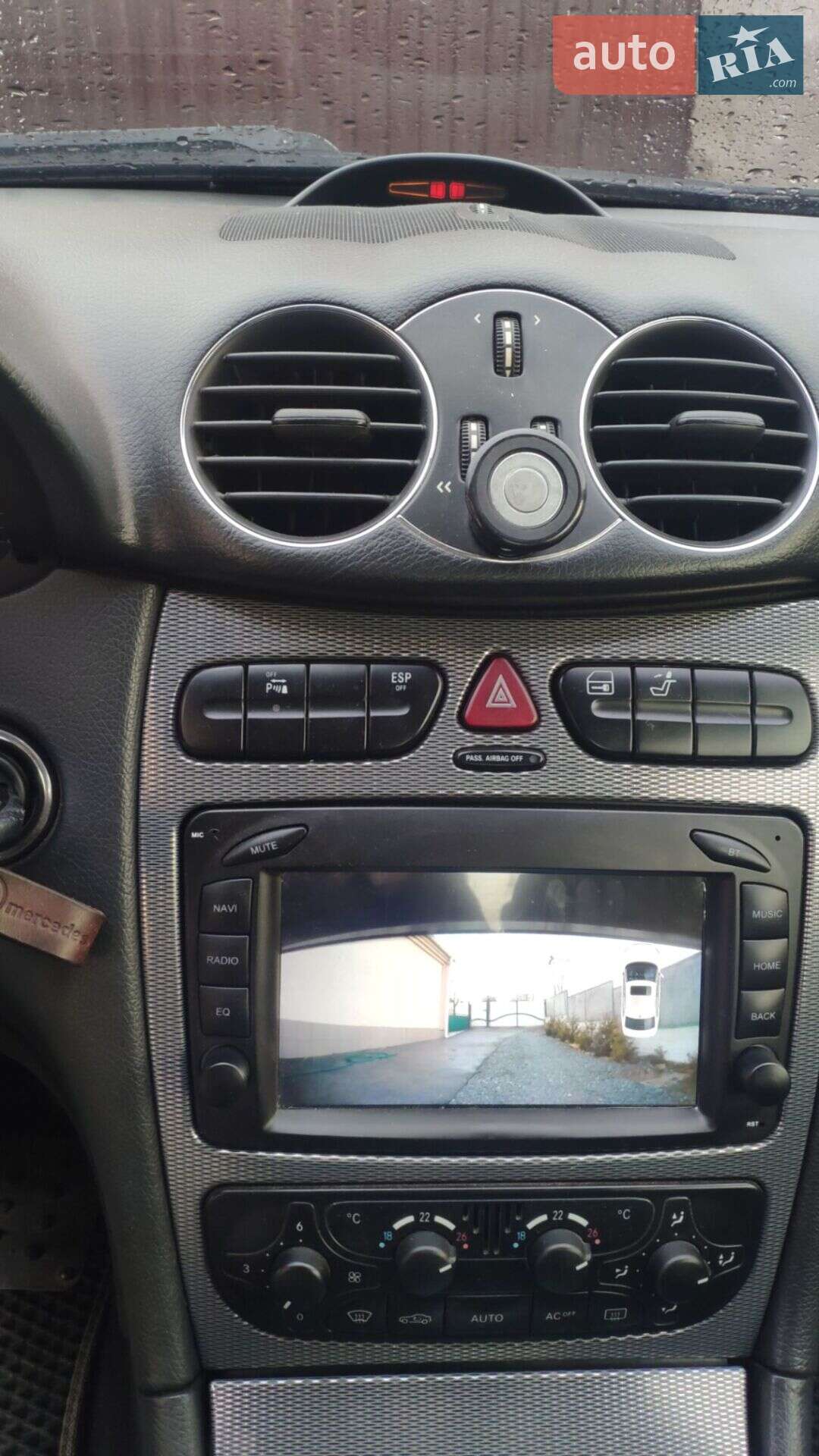 Mercedes-Benz CLK-Class 2004 VIN WDB2093421F118962 фото оголошення 4 з 36