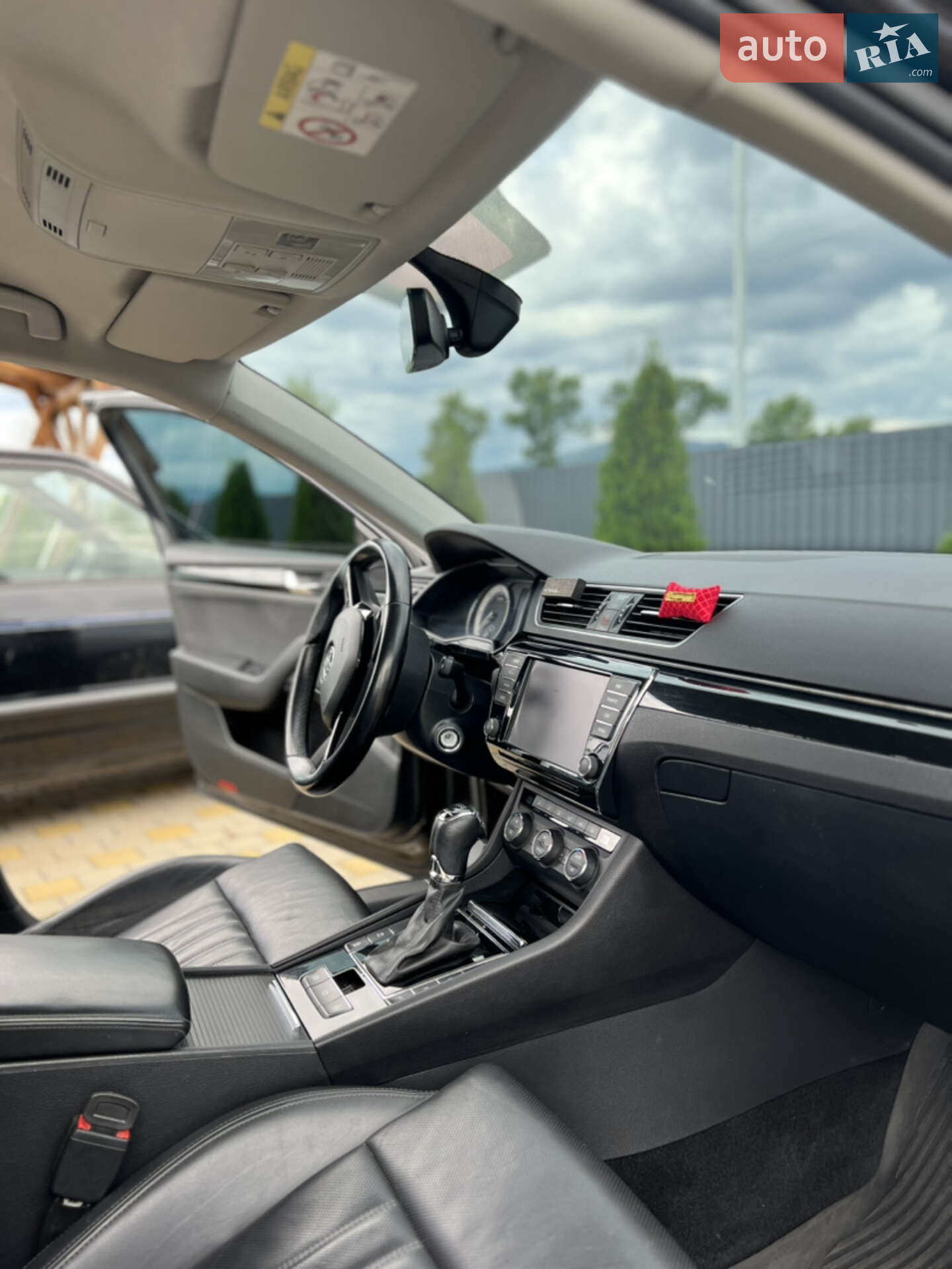 Skoda Superb 2016 VIN TMBAH7NP1H7039646 фото оголошення 3 з 6