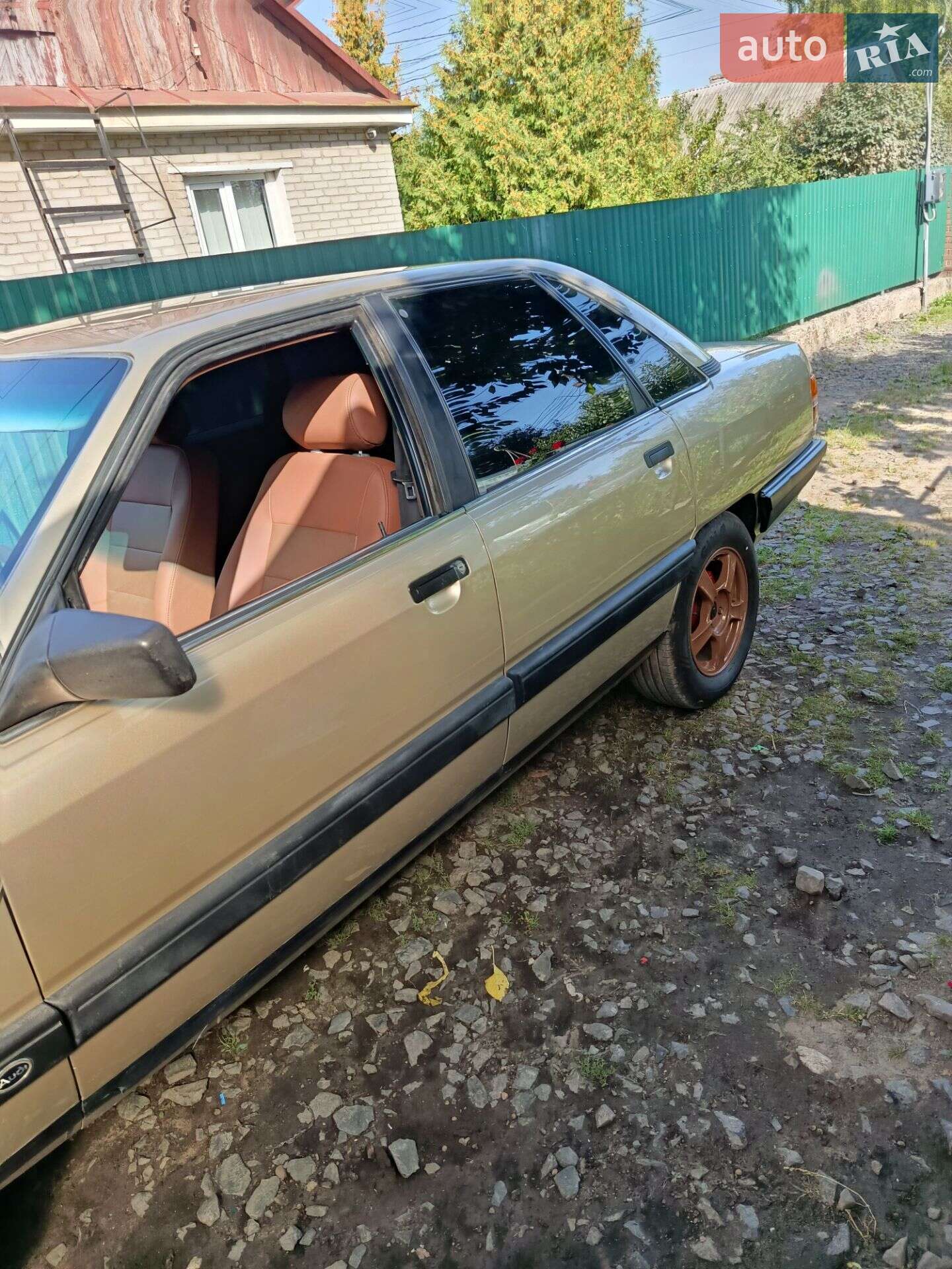 Audi 100 1989 VIN WAUZZZ44ZKN058729 фото оголошення 2 з 30