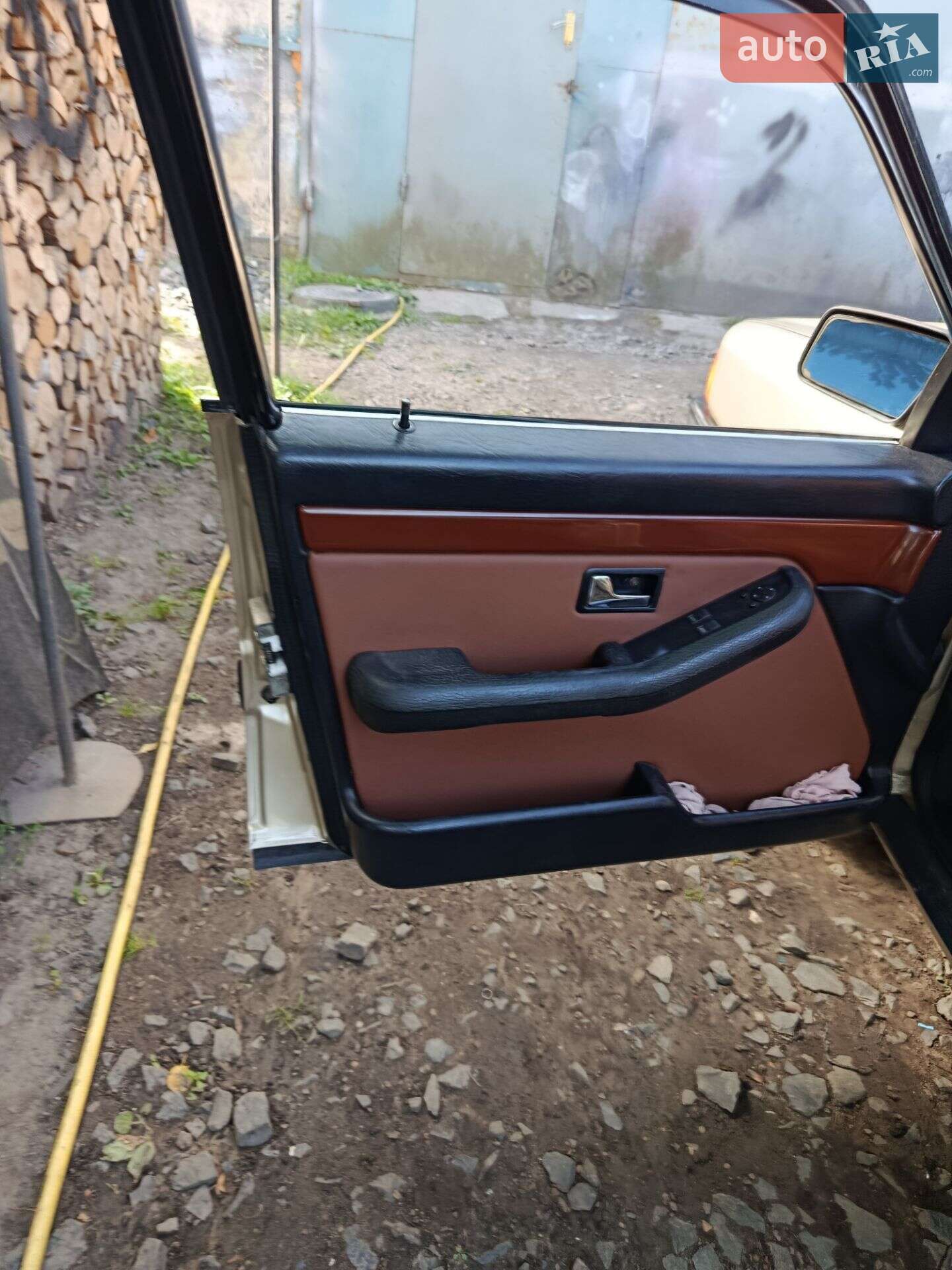 Audi 100 1989 VIN WAUZZZ44ZKN058729 фото оголошення 16 з 30