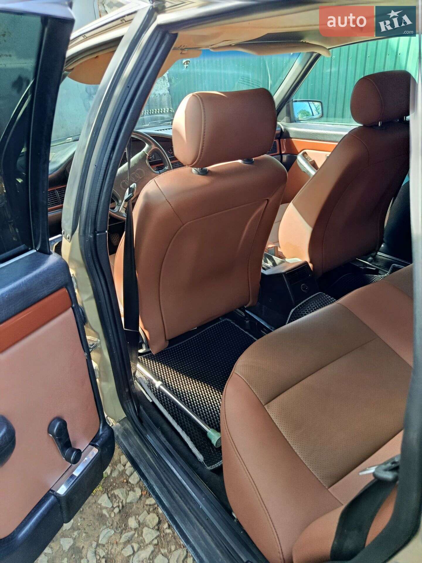 Audi 100 1989 VIN WAUZZZ44ZKN058729 фото оголошення 21 з 30