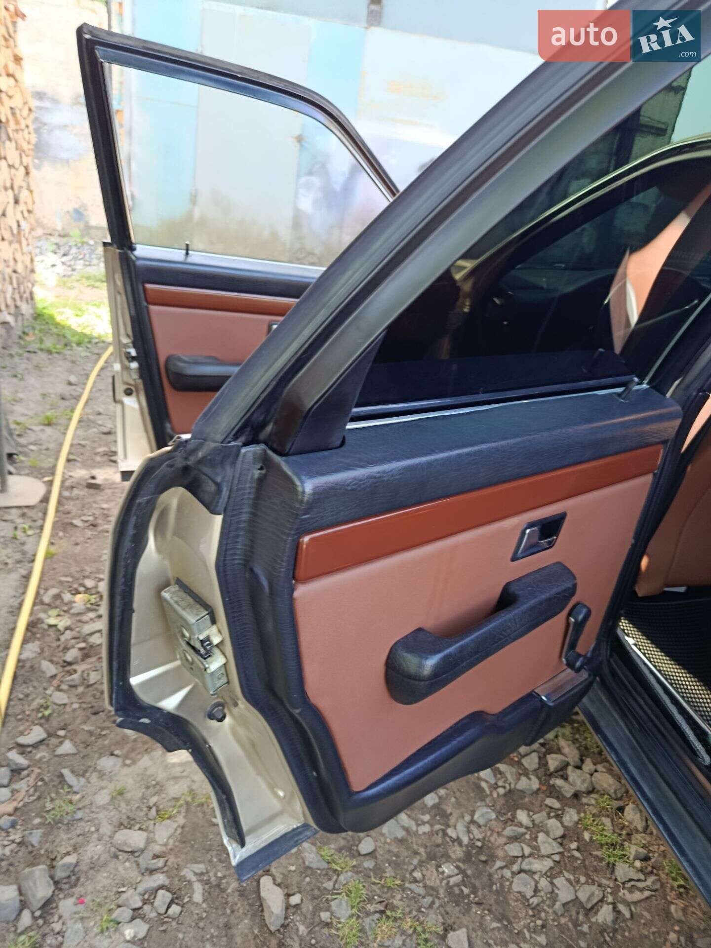 Audi 100 1989 VIN WAUZZZ44ZKN058729 фото оголошення 22 з 30