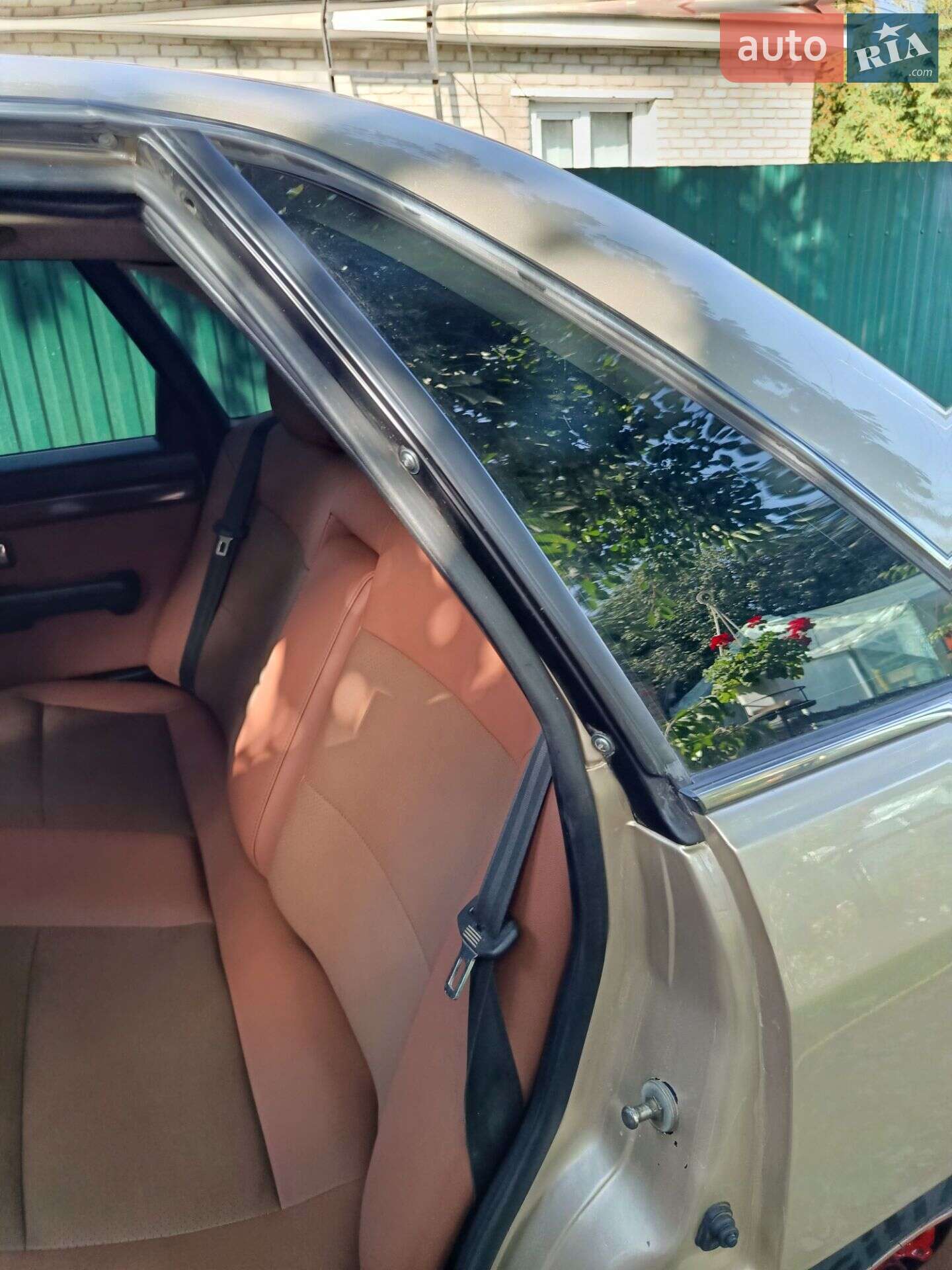 Audi 100 1989 VIN WAUZZZ44ZKN058729 фото оголошення 23 з 30