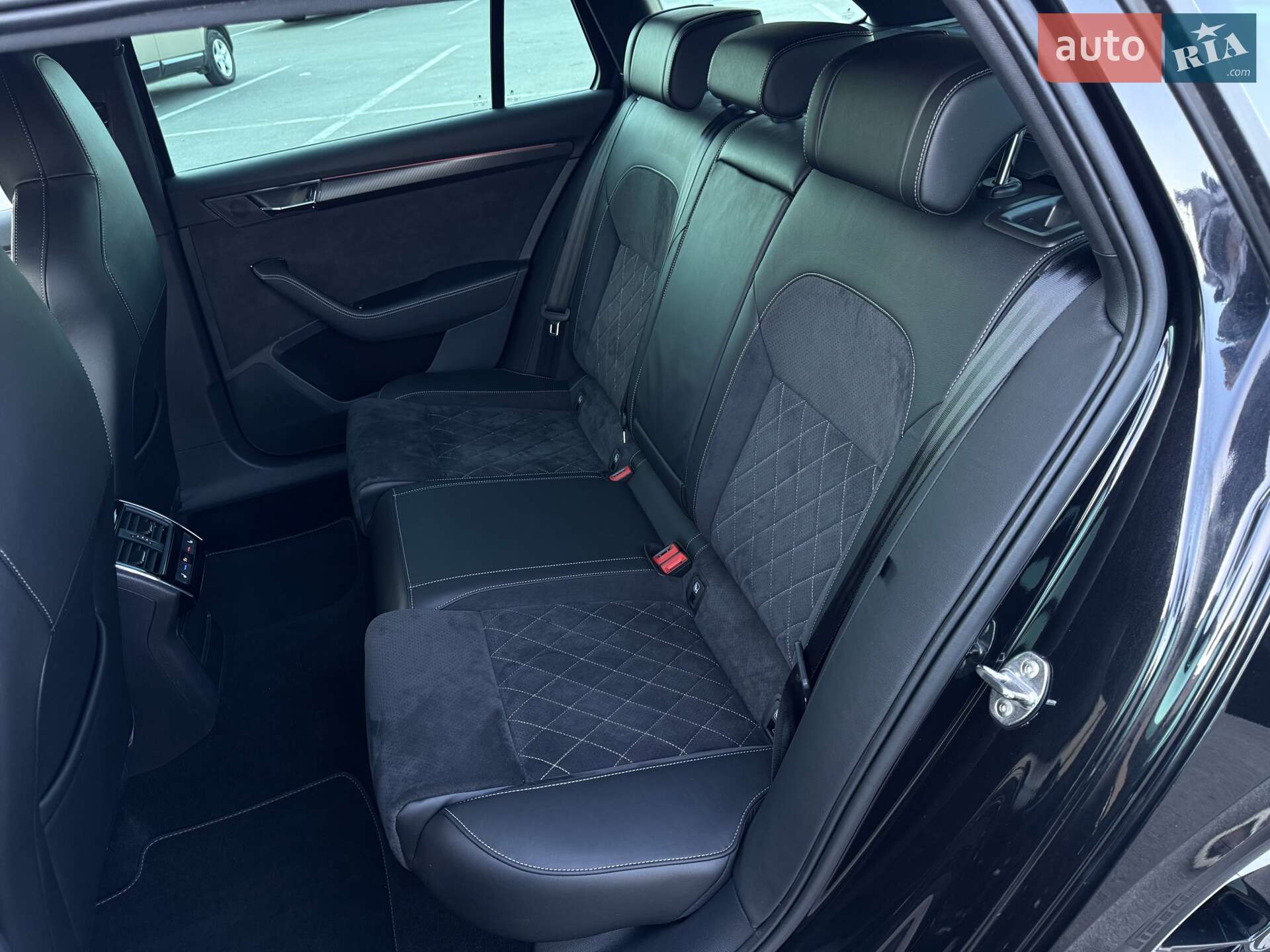 Skoda Superb 2020 VIN TMBLJ9NP4L7057883 фото оголошення 32 з 39