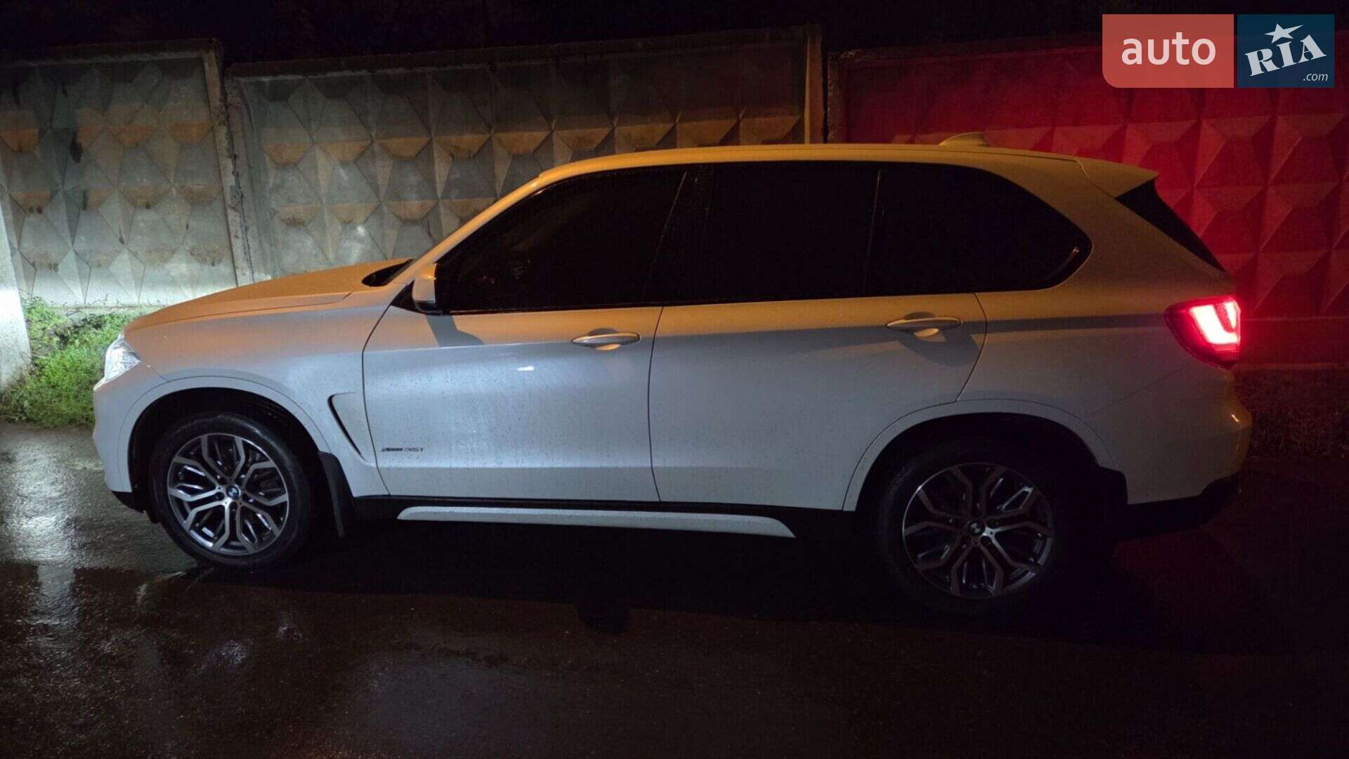 BMW X5 2014 VIN WBAKR010900J05906 фото оголошення 18 з 87