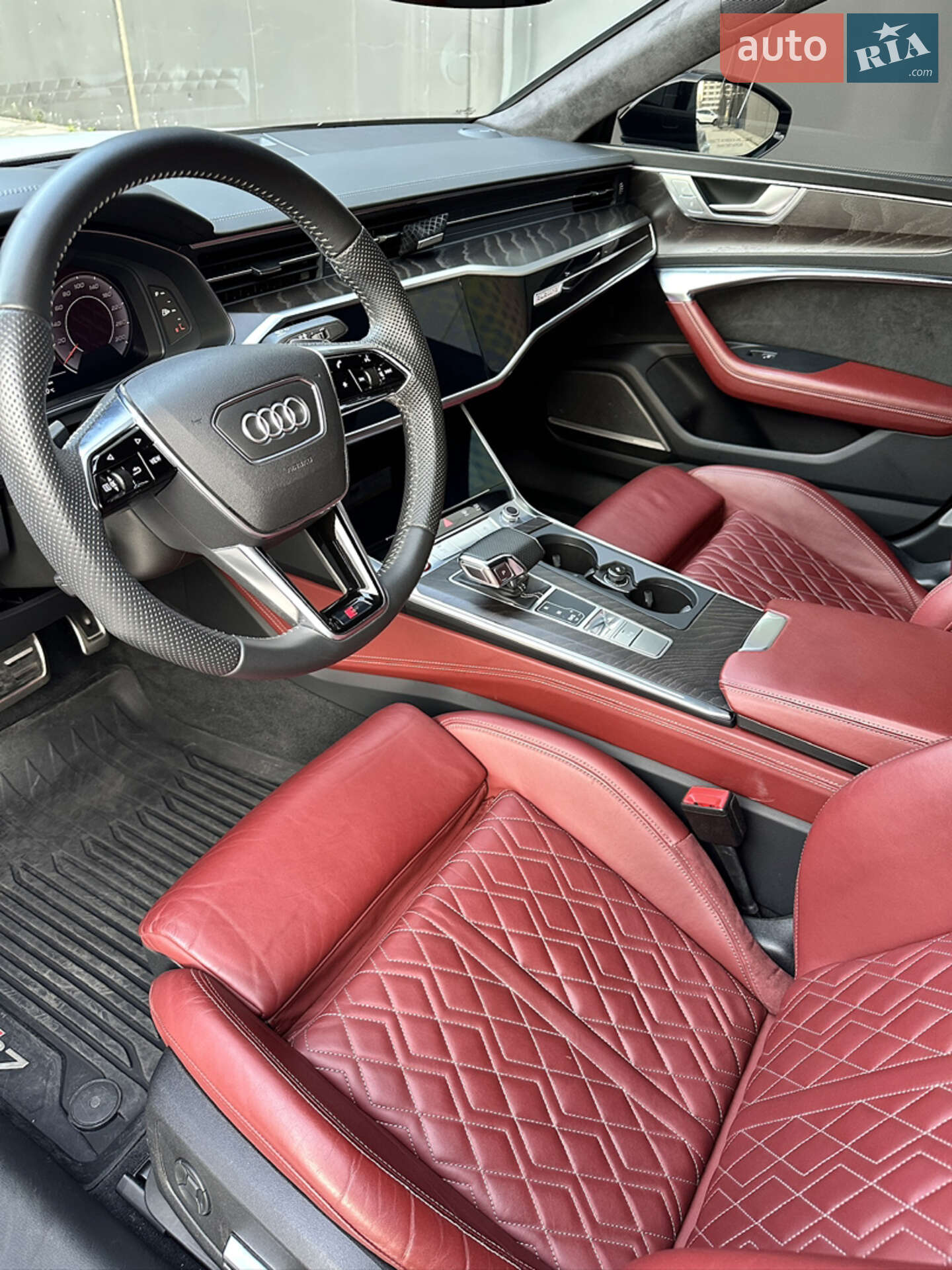 Audi S7 Sportback 2019 VIN WAUSFAF22LN017182 фото оголошення 19 з 34