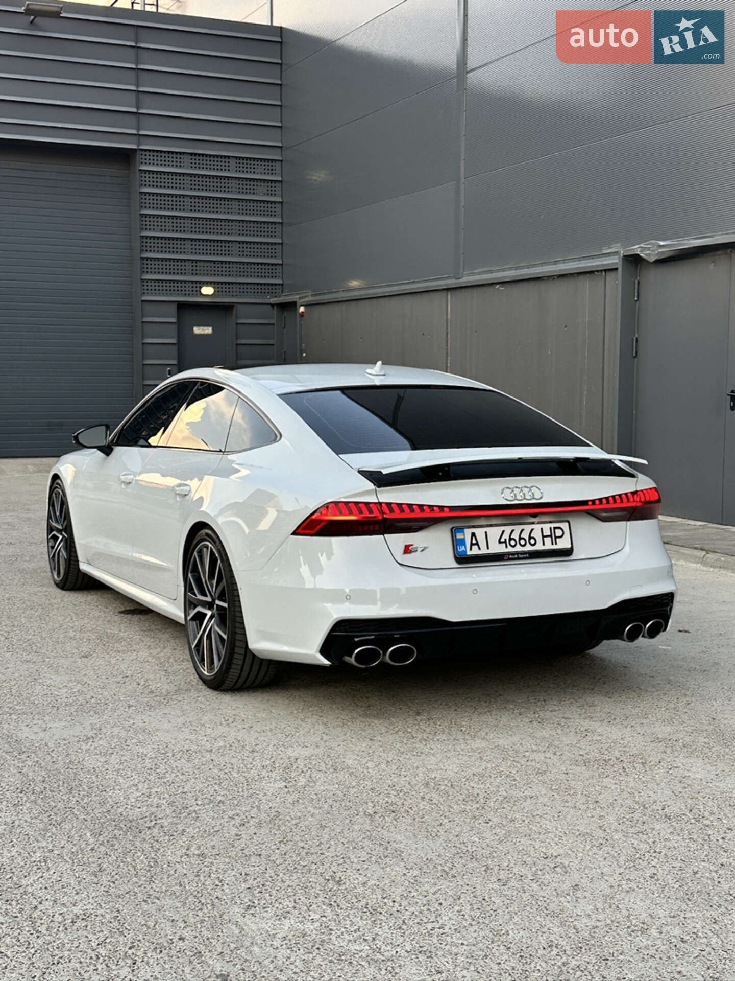 Audi S7 Sportback 2019 VIN WAUSFAF22LN017182 фото оголошення 31 з 34