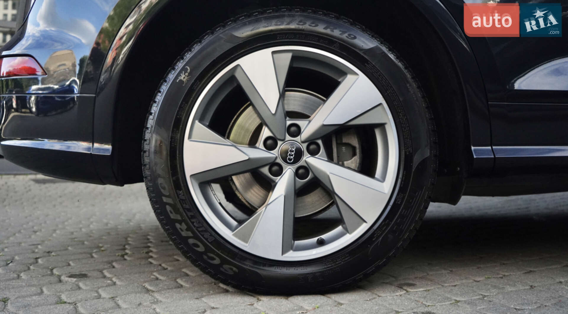 Audi Q5 2020 VIN WAUZZZFY2L2105434 фото оголошення 5 з 28