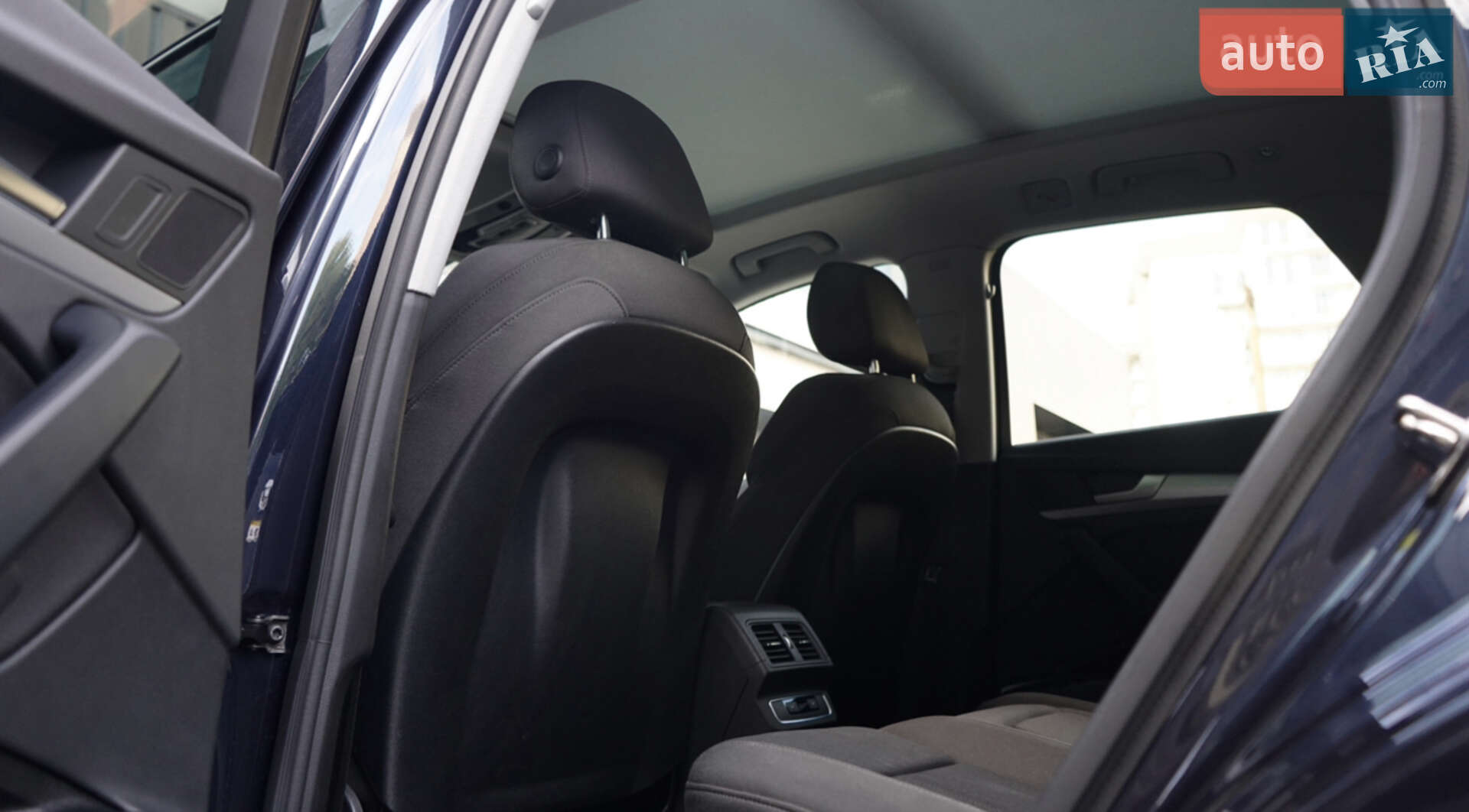 Audi Q5 2020 VIN WAUZZZFY2L2105434 фото оголошення 25 з 28