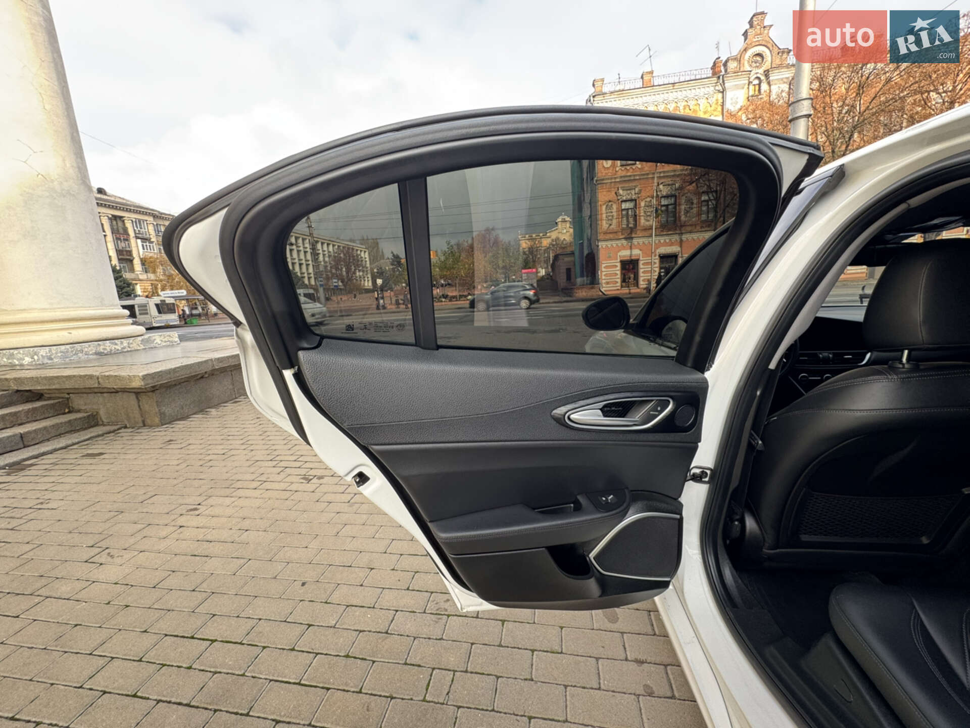Alfa Romeo Giulia 2020 VIN ZARFAMAN3K7609494 фото оголошення 36 з 65