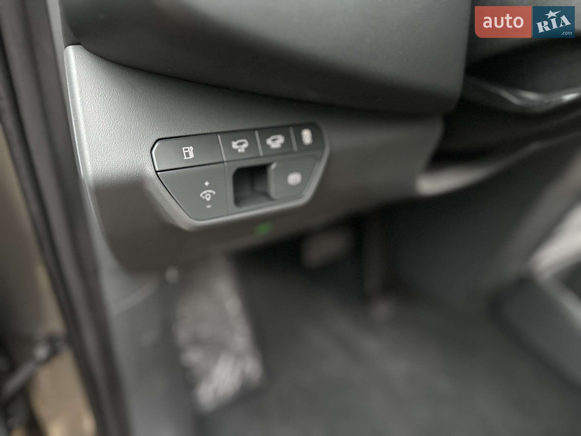 Kia EV9 2023 VIN KNDAB5S11R6030524 фото оголошення 11 з 35