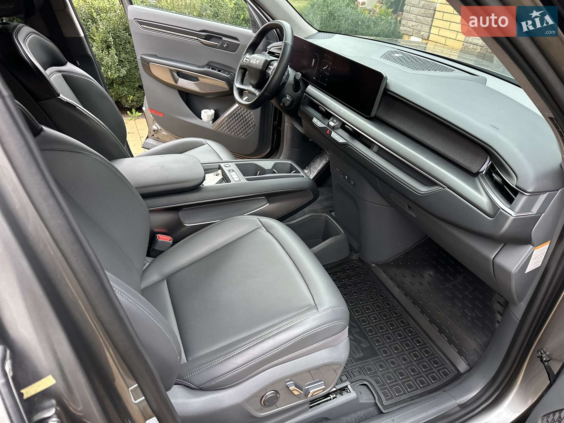 Kia EV9 2023 VIN KNDAB5S11R6030524 фото оголошення 16 з 35